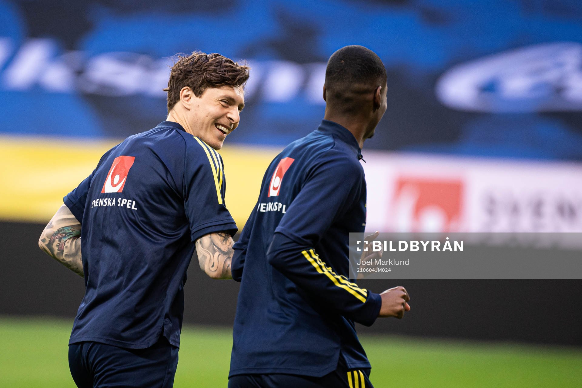 Victor Nilsson Lindelöf and Alexander Isak of the Swedish