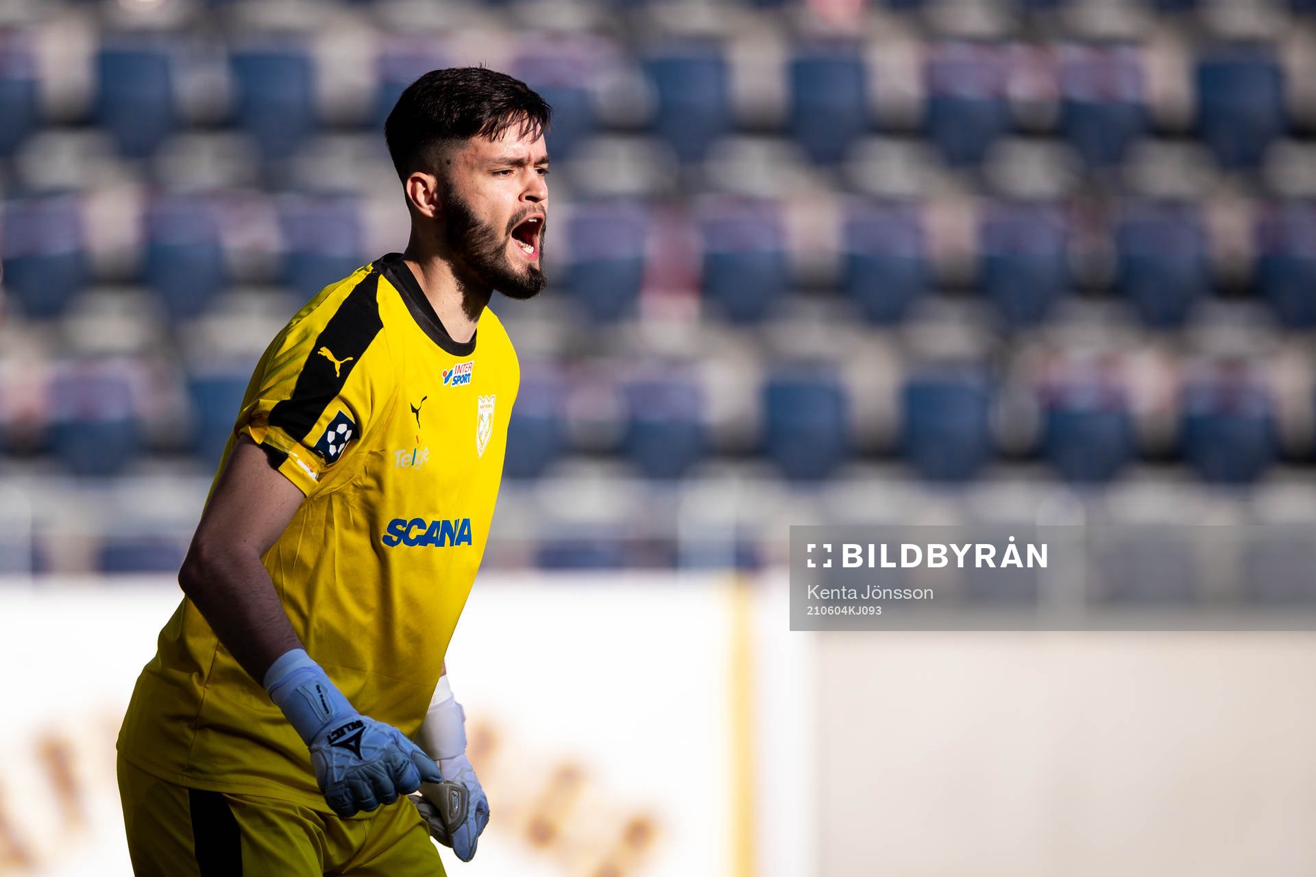 Assyriskas målvakt Nahir Saliba under fotbollsmatchen i Division 1 norra mellan Gefle och Assyriska FF den 4 juni 2021 i Gävle. 

