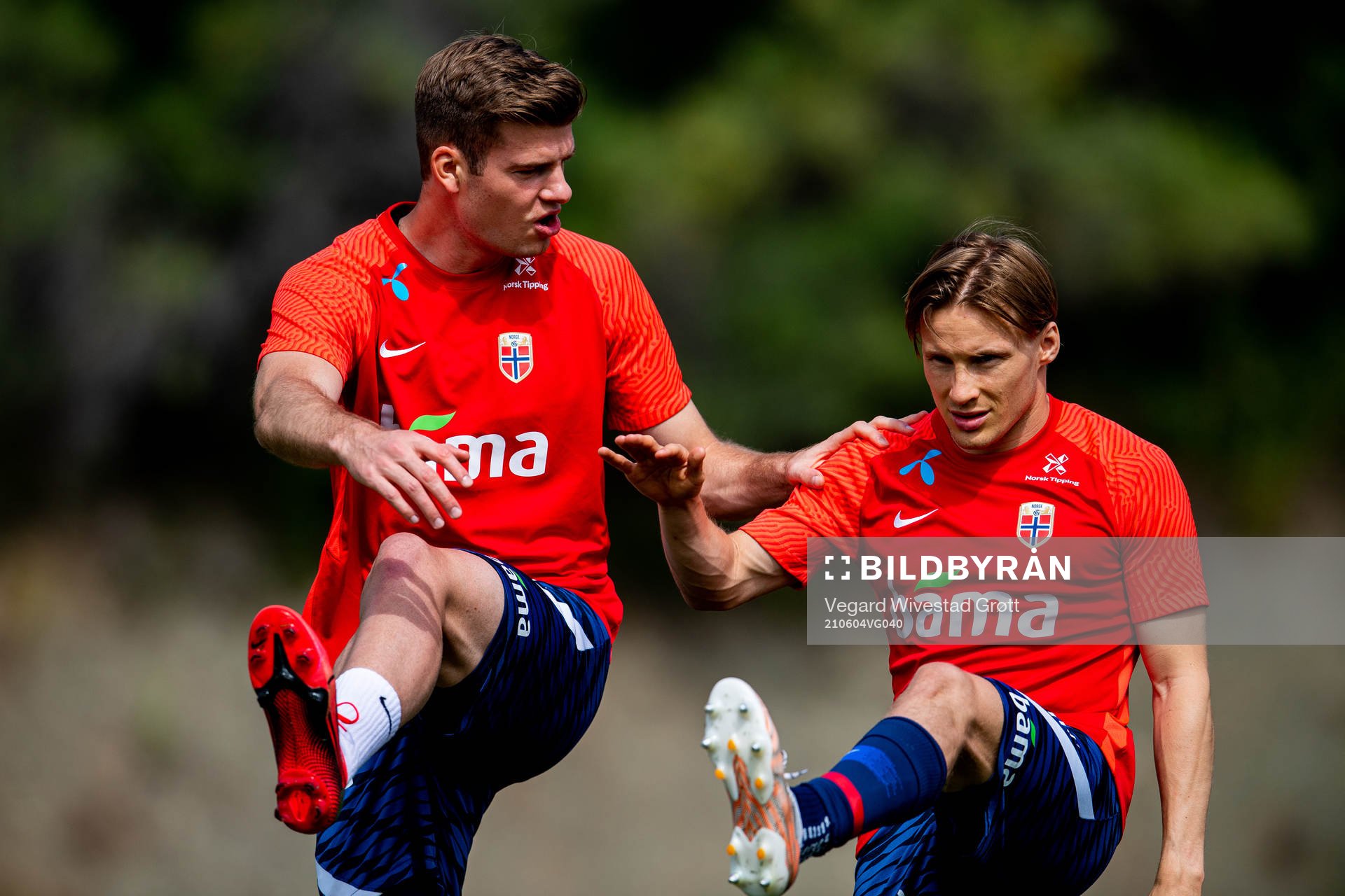 Alexander Sørloth and Jonas Svensson of the Norwegian