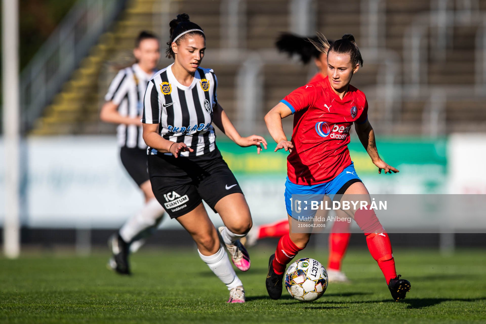 Landskronas Azra Caljakovic och Helsingborgs Sanna Nilsson