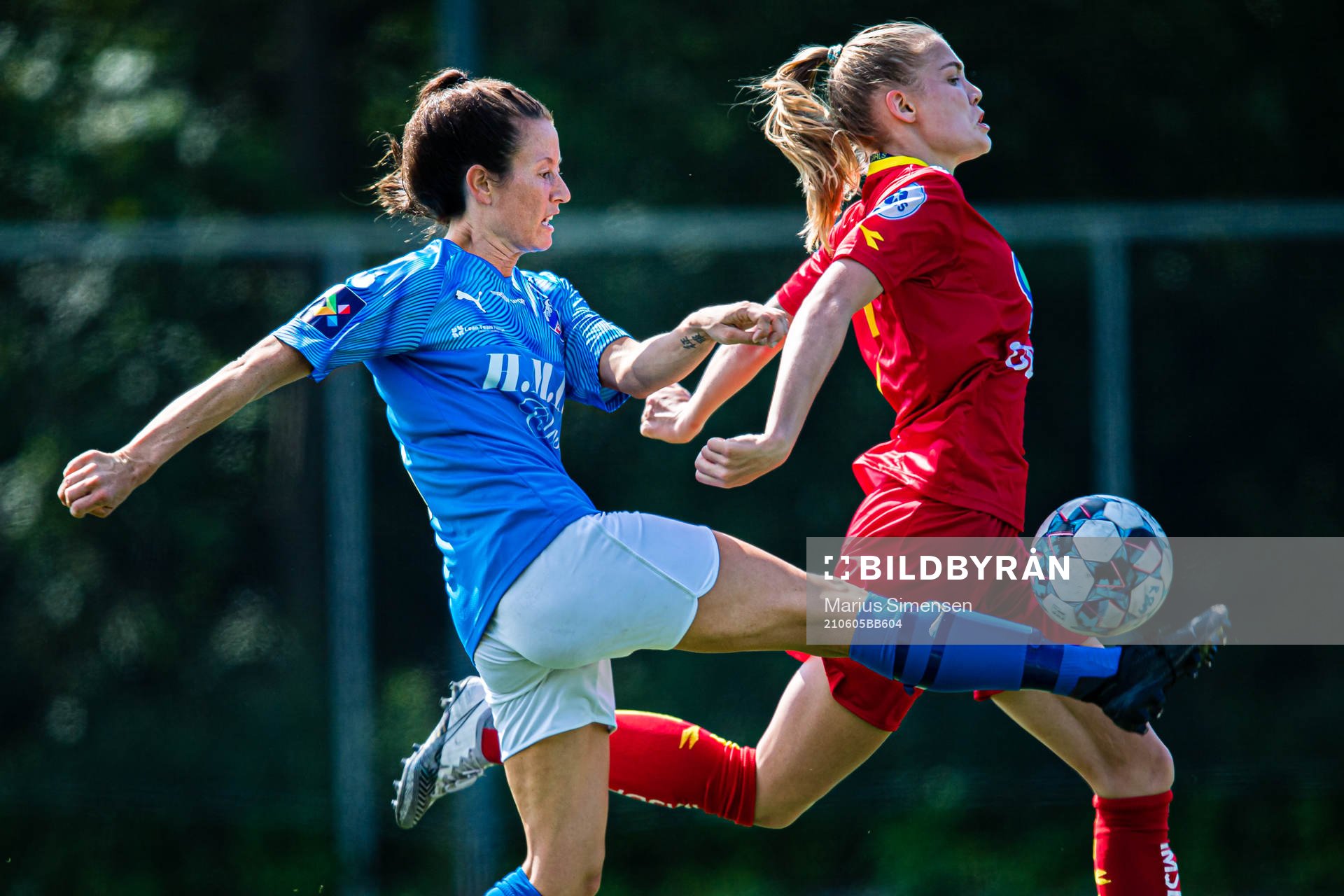 Silje Paulsen of Grei and Oline Brekke Fuglem of Røa during the 1. divison football match between Røa and Grei on June 5, 2021 in Oslo.