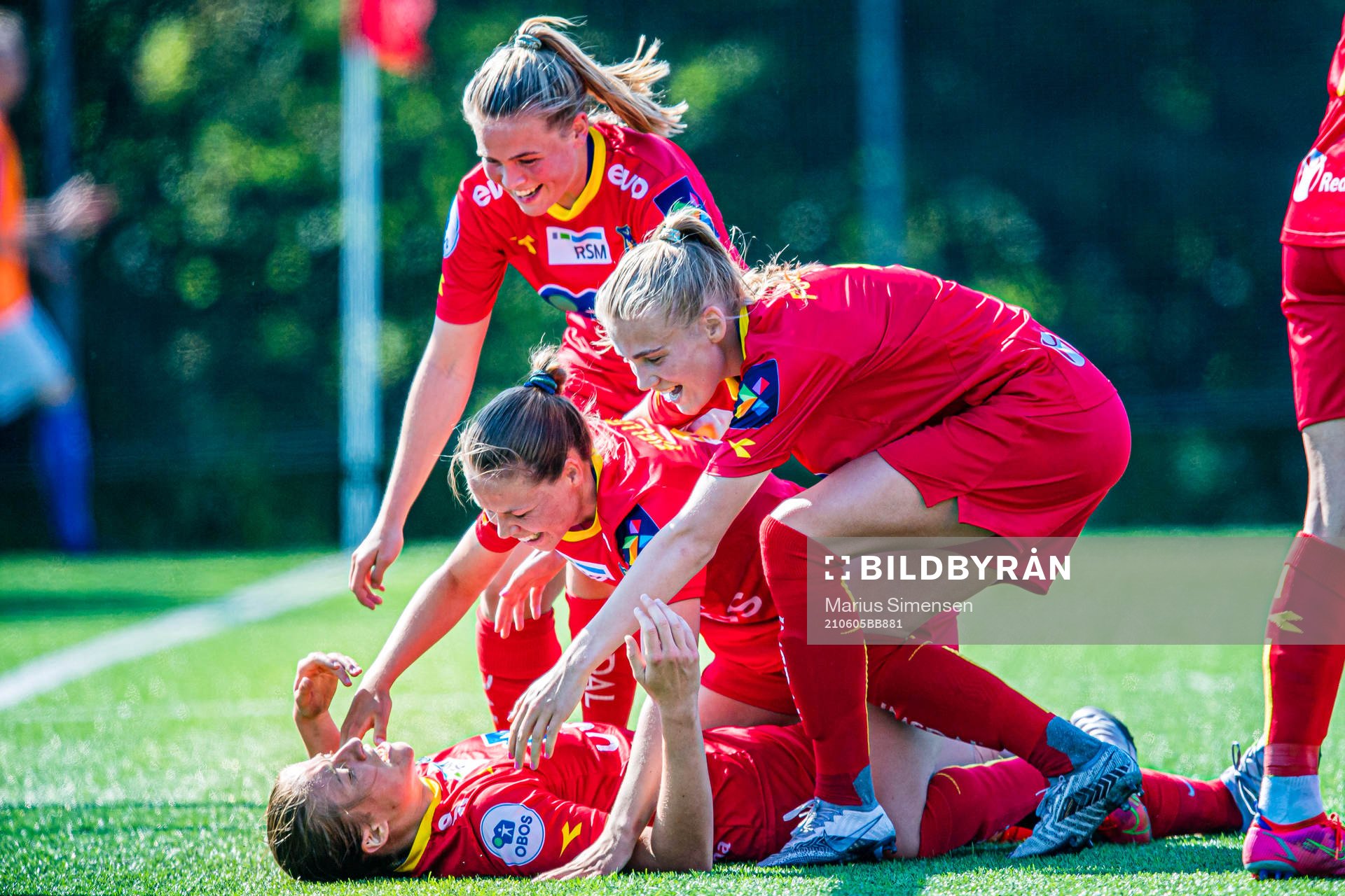 Ragne Hagen Svastuen of Røa celebrates
