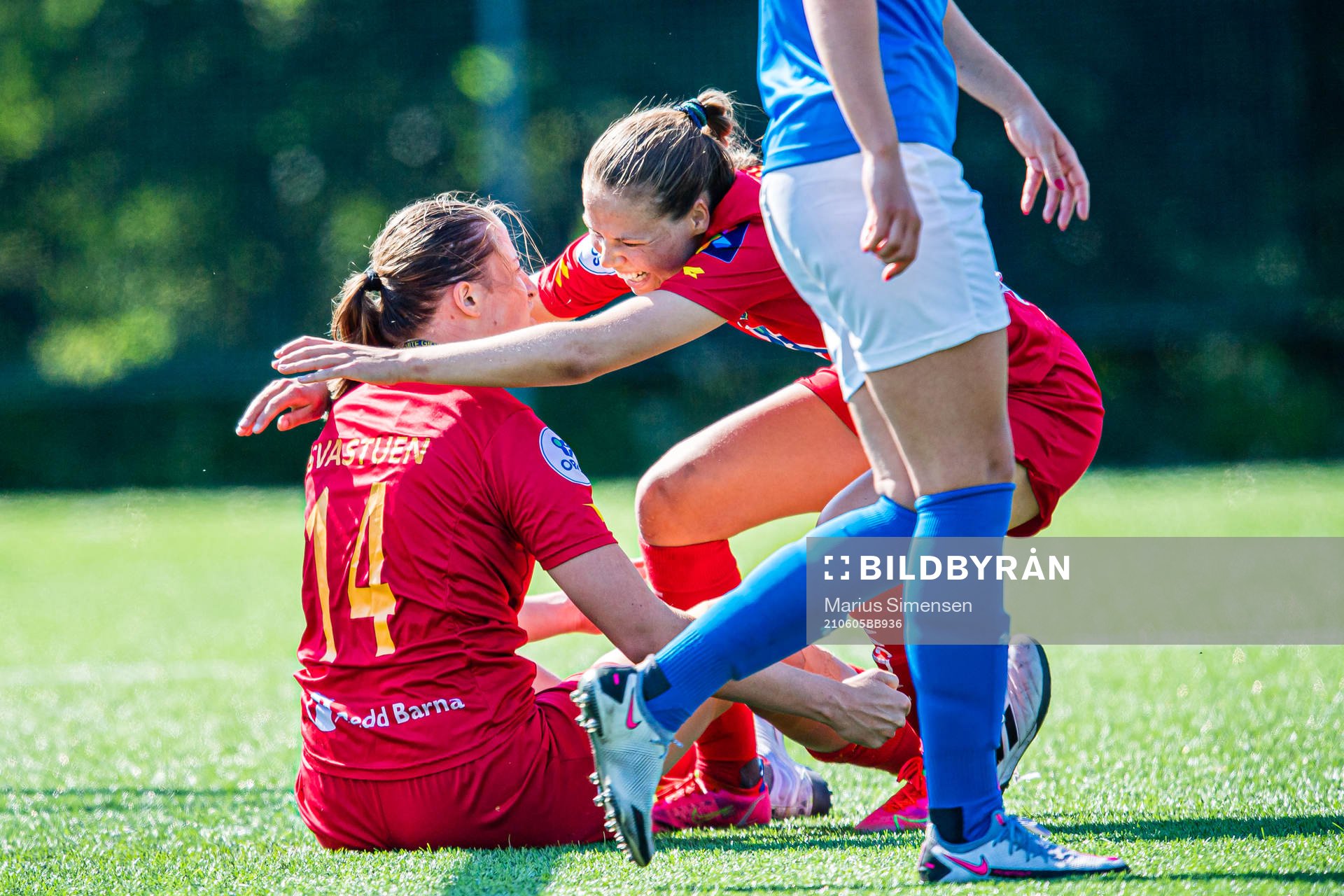 Ragne Hagen Svastuen of Røa celebrates