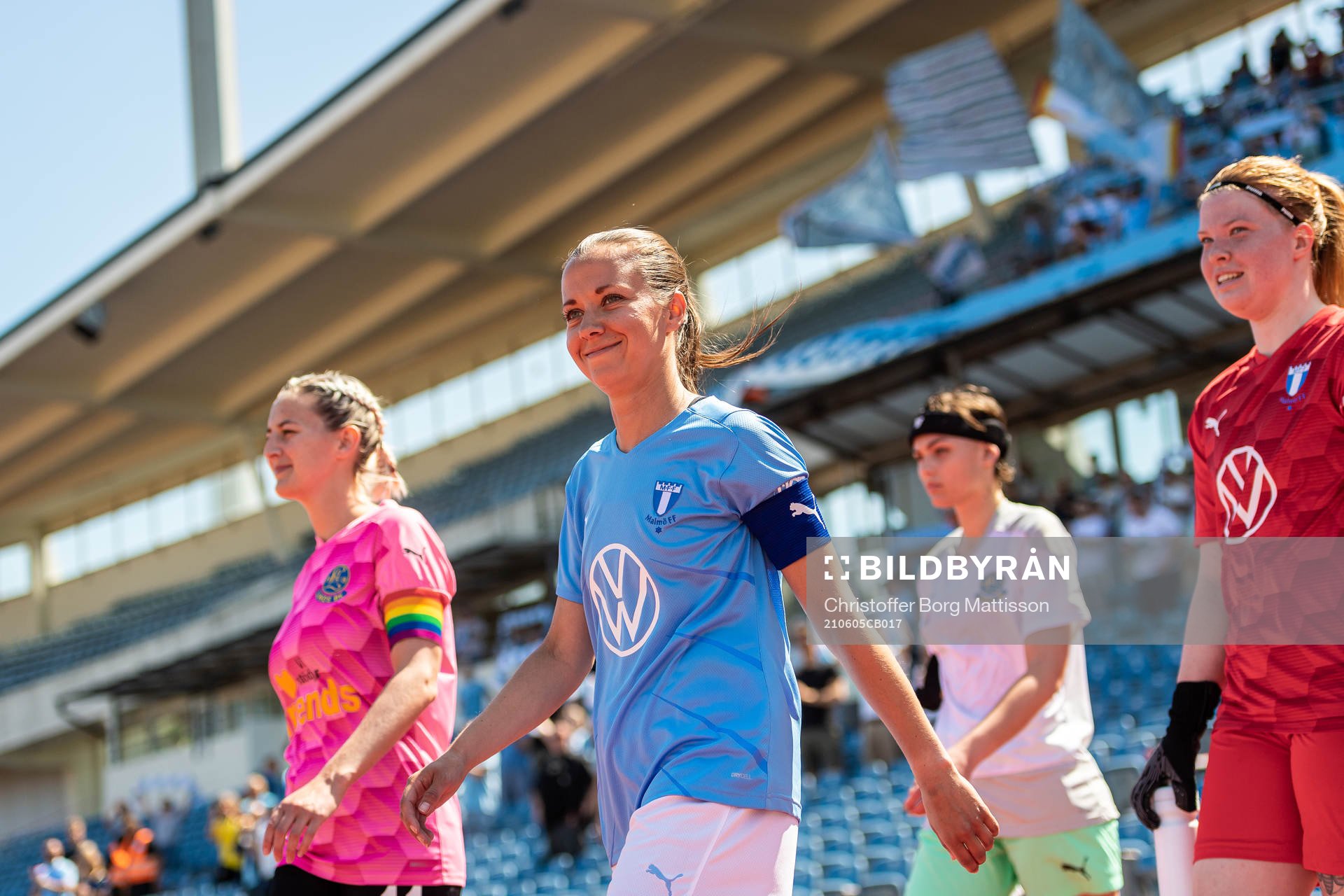 Malmö FFs Cornelia Lindgren och målvakt Emma Svensson