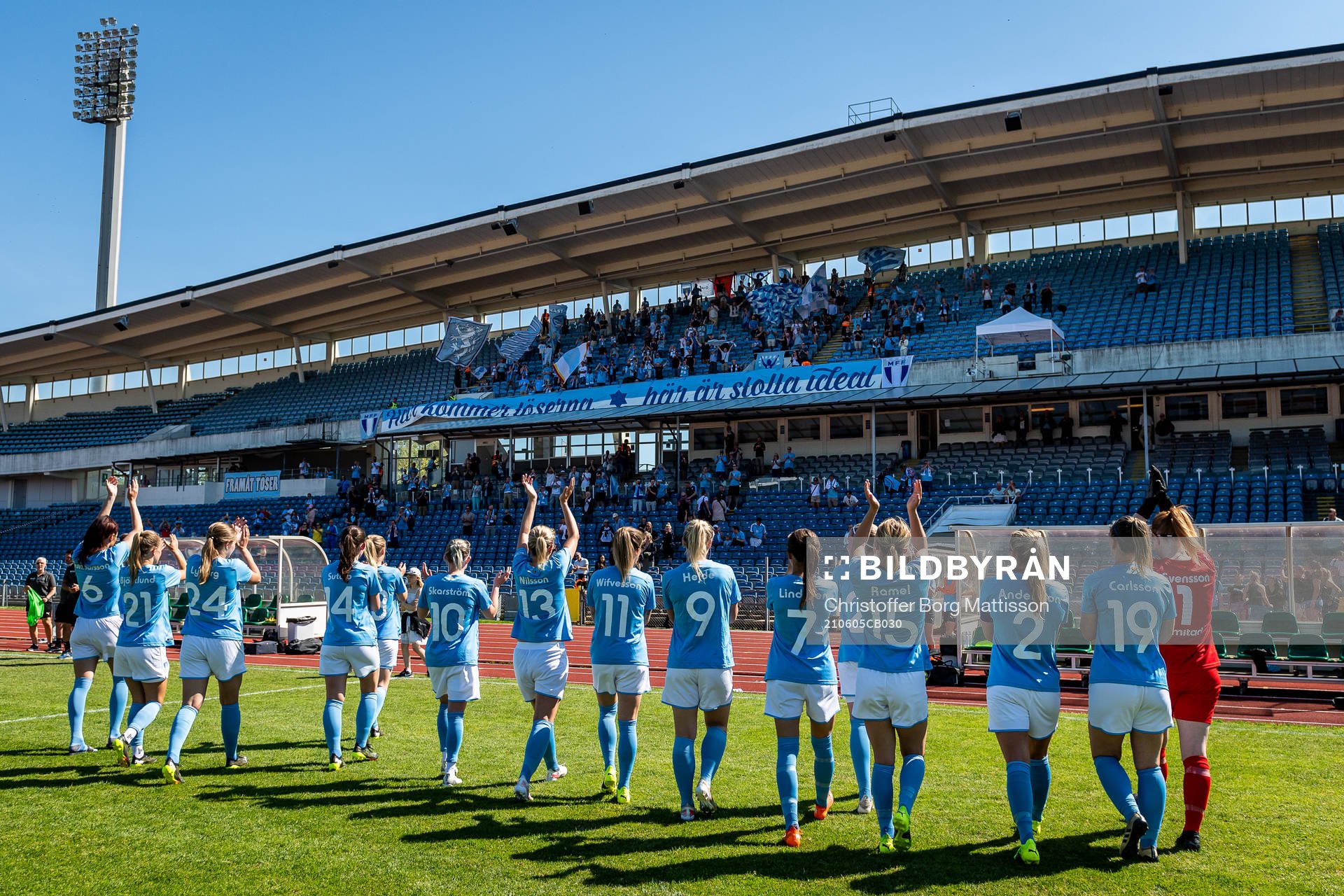 Malmö FFs spelare tackar publiken