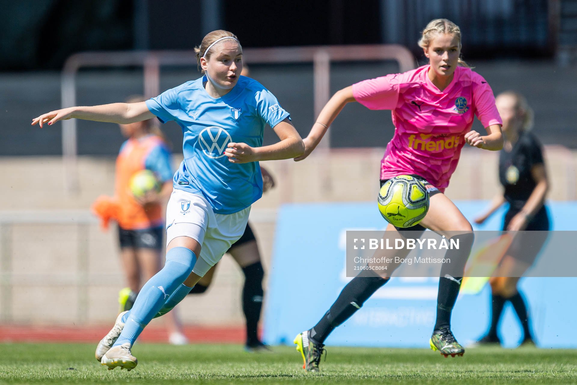 Malmö FFs Rebecka Holm och Lunds Alice Blixt