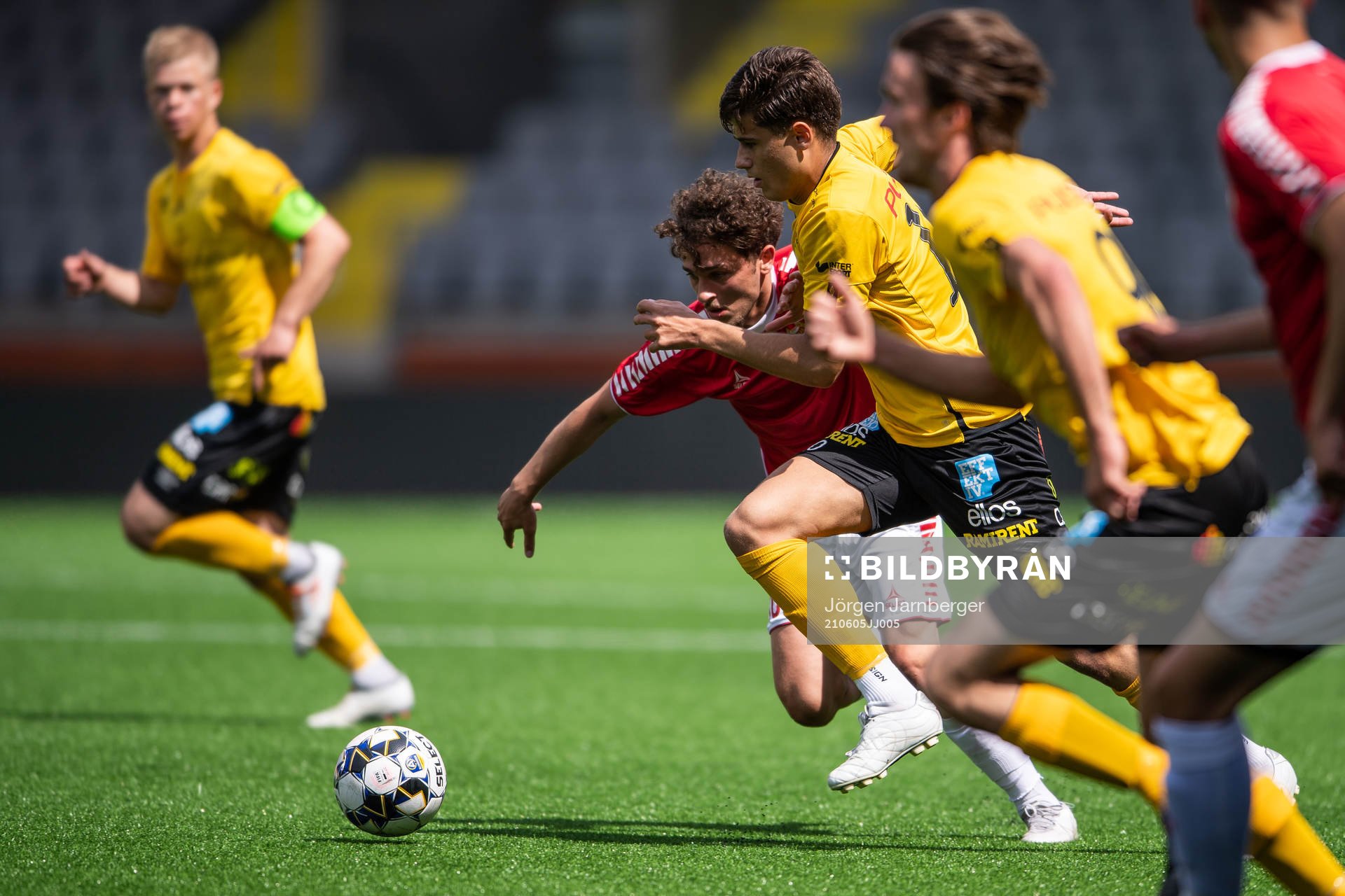 Elfsborgs Besfort Zeneli och Kalmars Moustafa Benshi