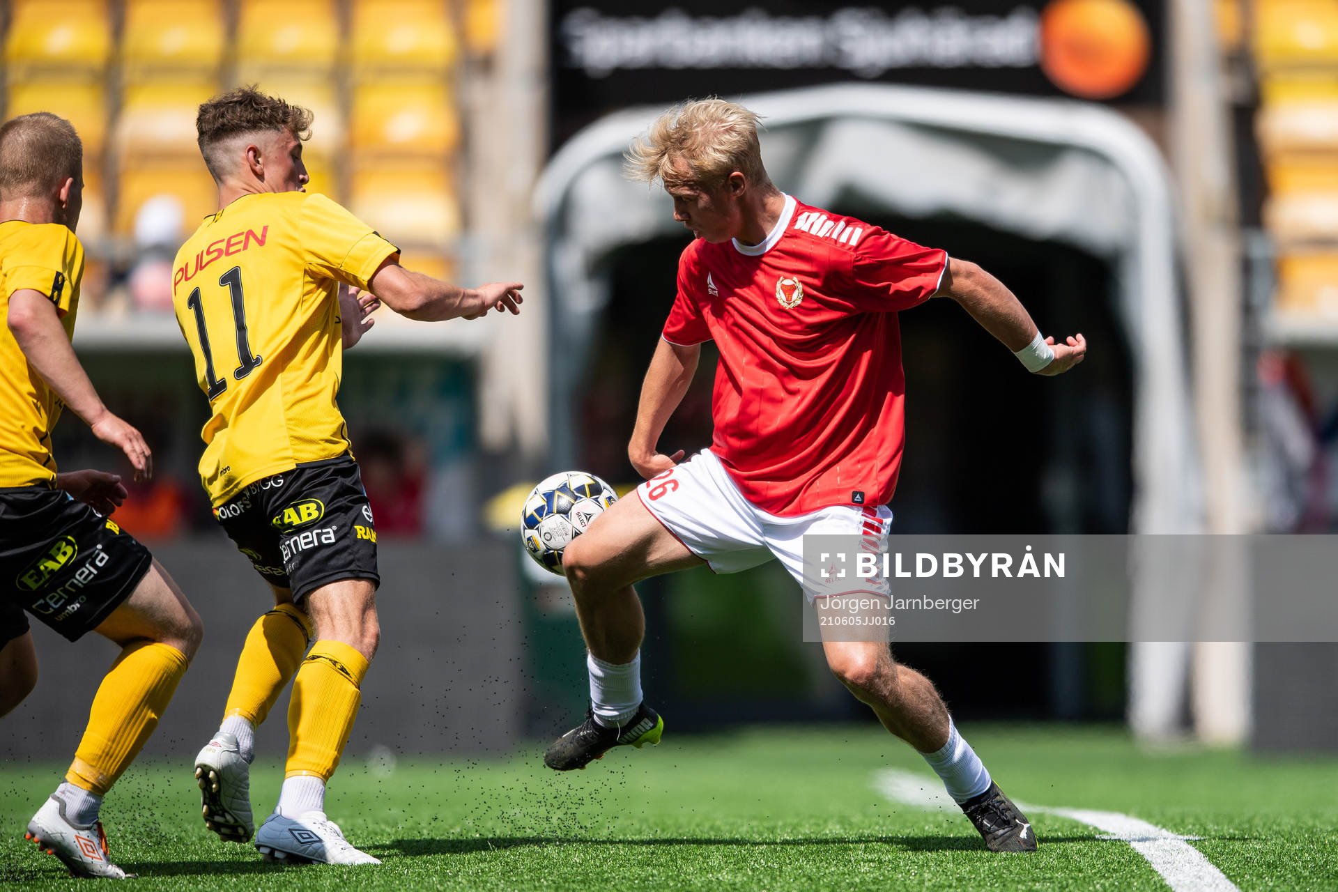 Kalmars Alex Mortensen och Elfsborgs Isaac Antonsson