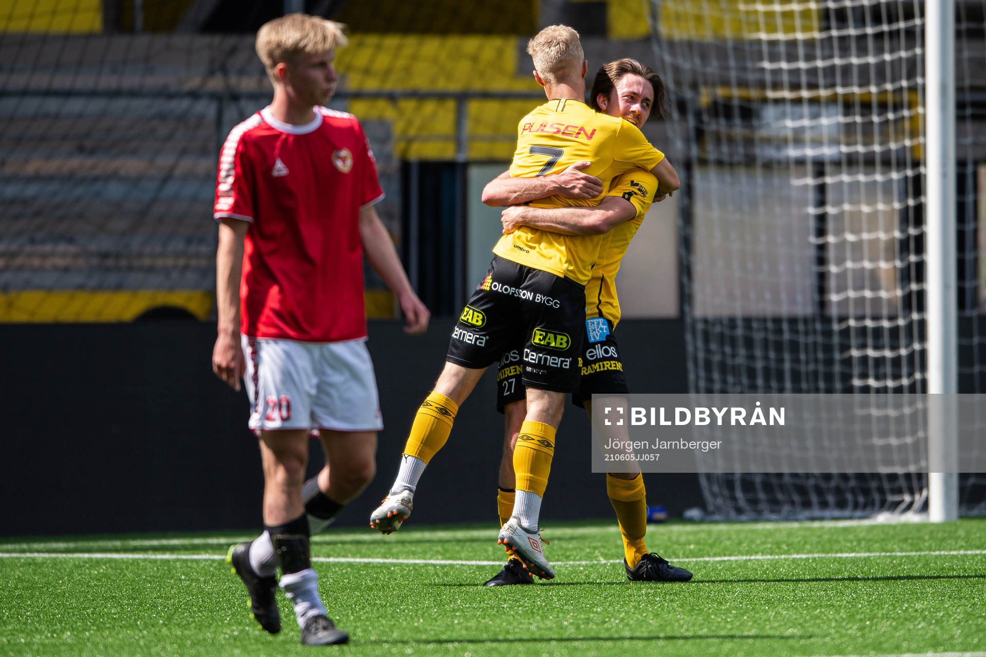 Elfsborgs Kevin Strand jublar med Otto Vallentin