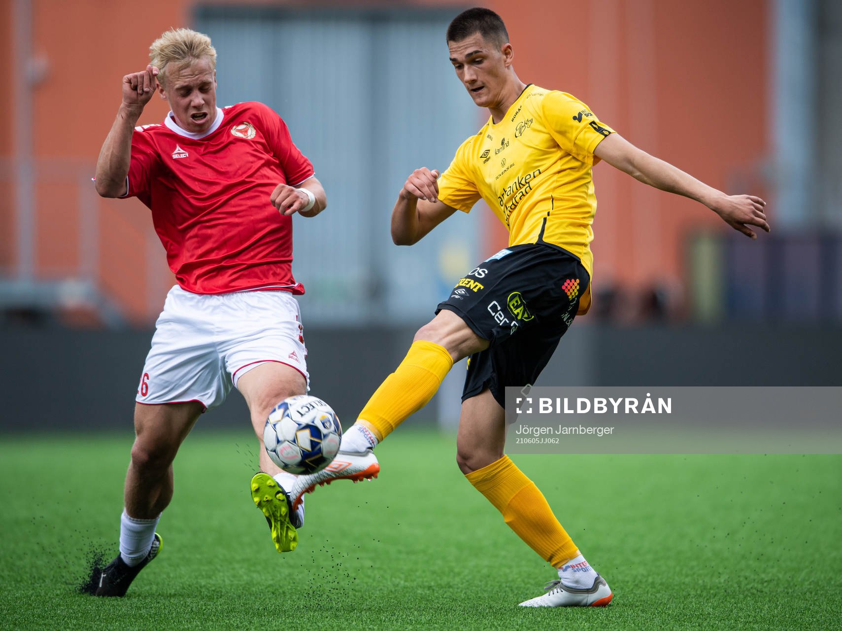 Kalmars Alex Mortensen och Elfsborgs Amer Jusic