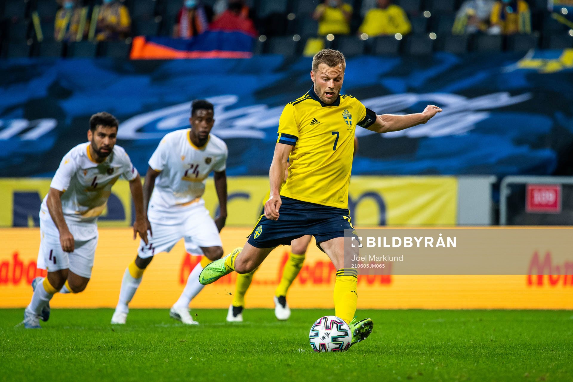 Sebastian Larsson of Sweden