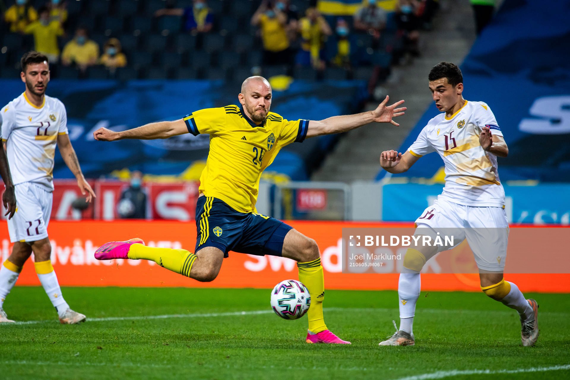 Marcus Danielson of Sweden and Eduard Spertsyan of Armenia