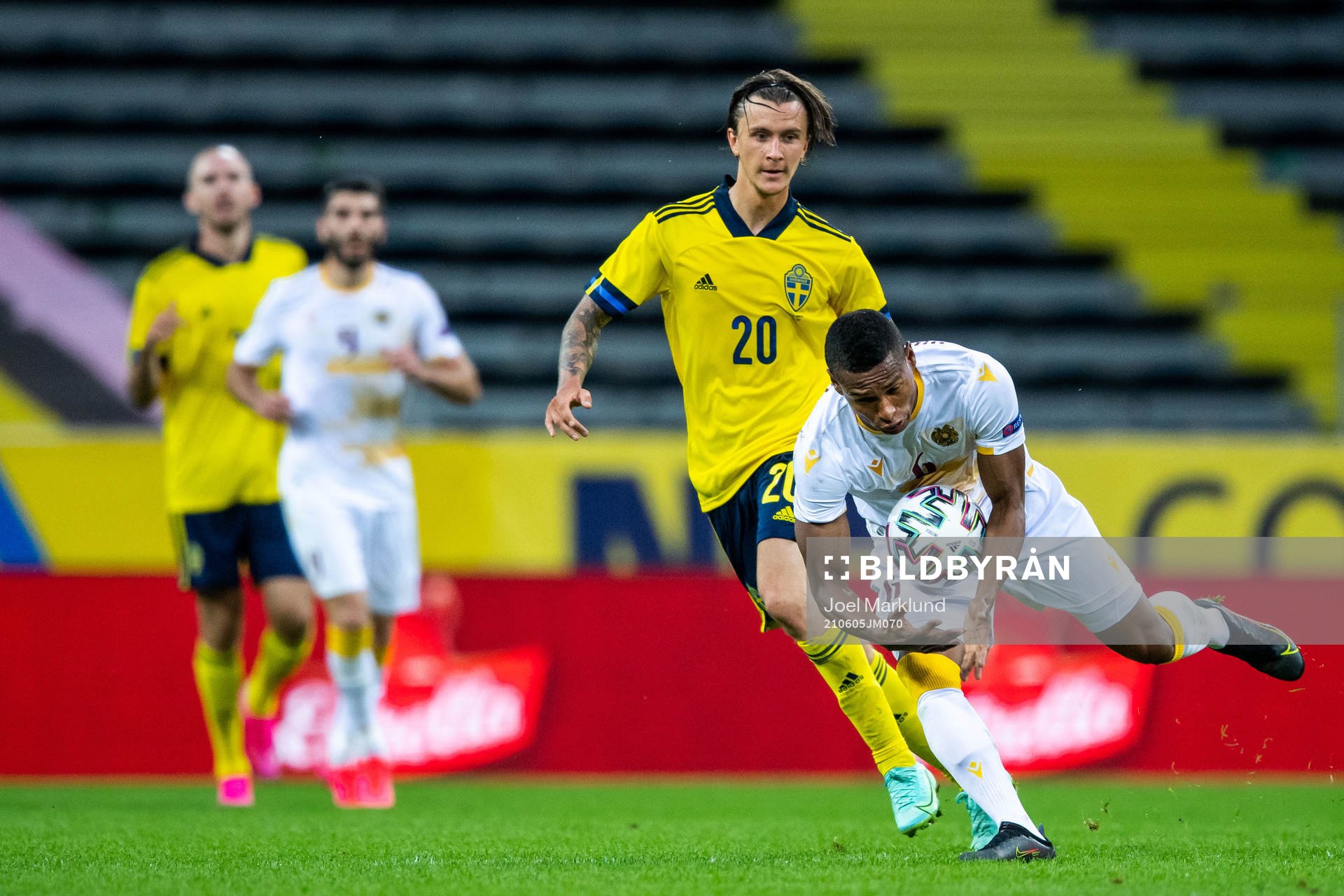 Kristoffer Olsson of Sweden and Wbemyar Angulo Mosquera of