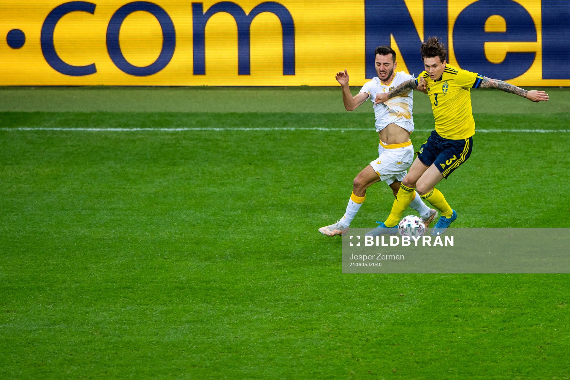 Sargis Adamyan of Armenia and Victor Nilsson Lindelöf of