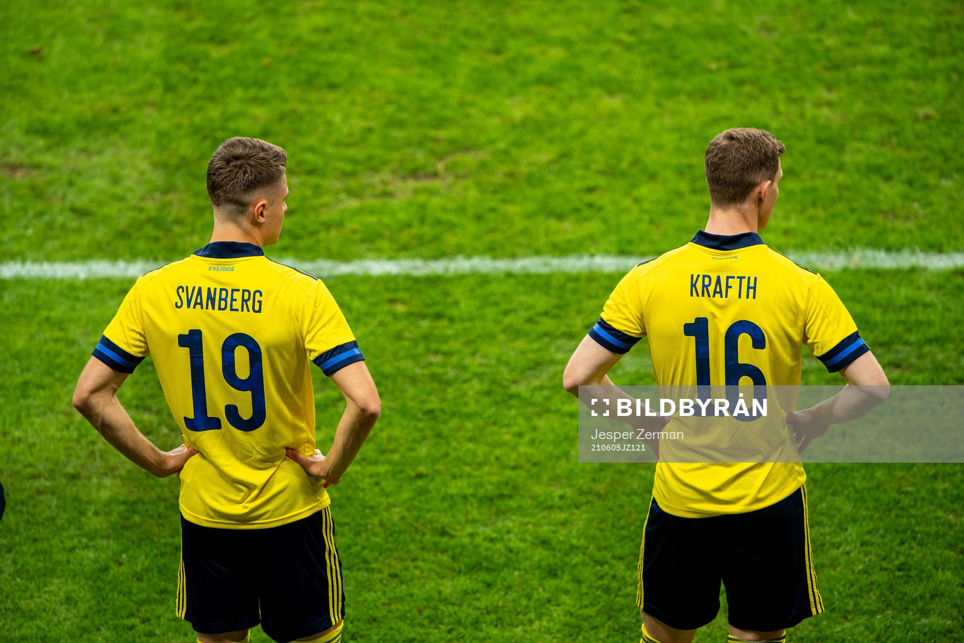 Mattias Svanberg and Emil Krafth of Sweden