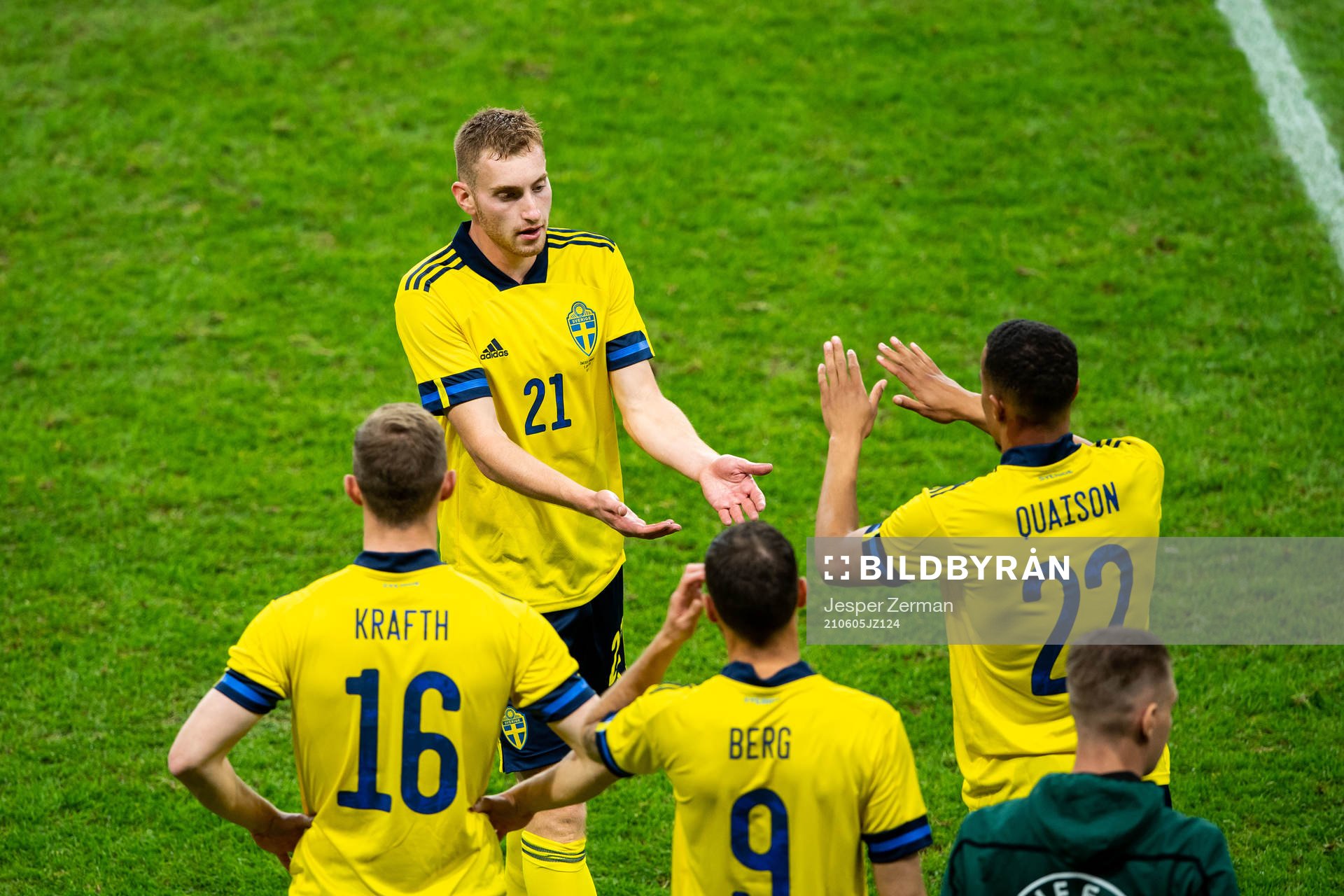 Dejan Kulusevski and Robin Quaison of Sweden