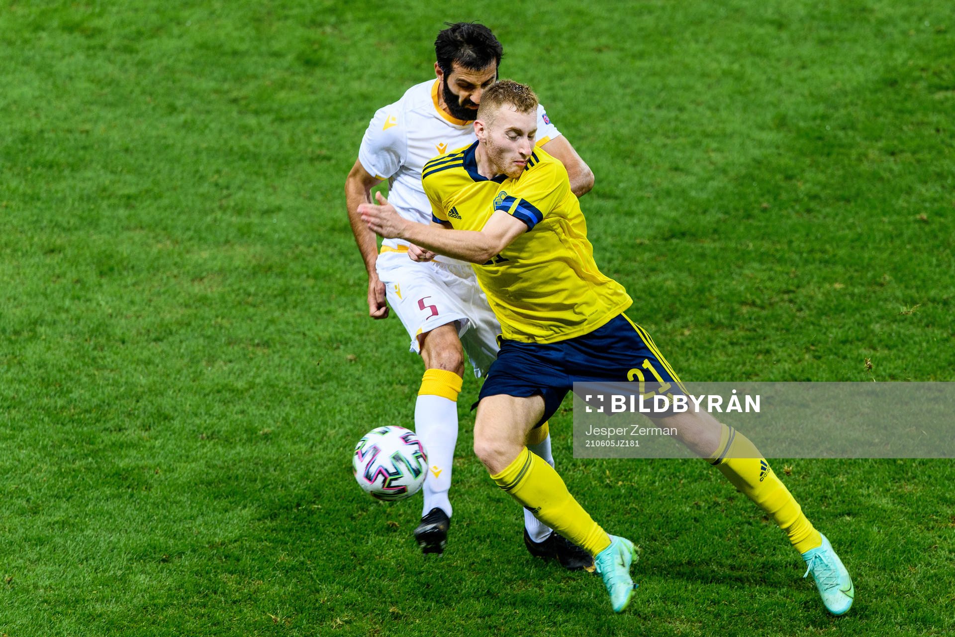 Artak Grigoryan of Armenia and Dejan Kulusevski of Sweden