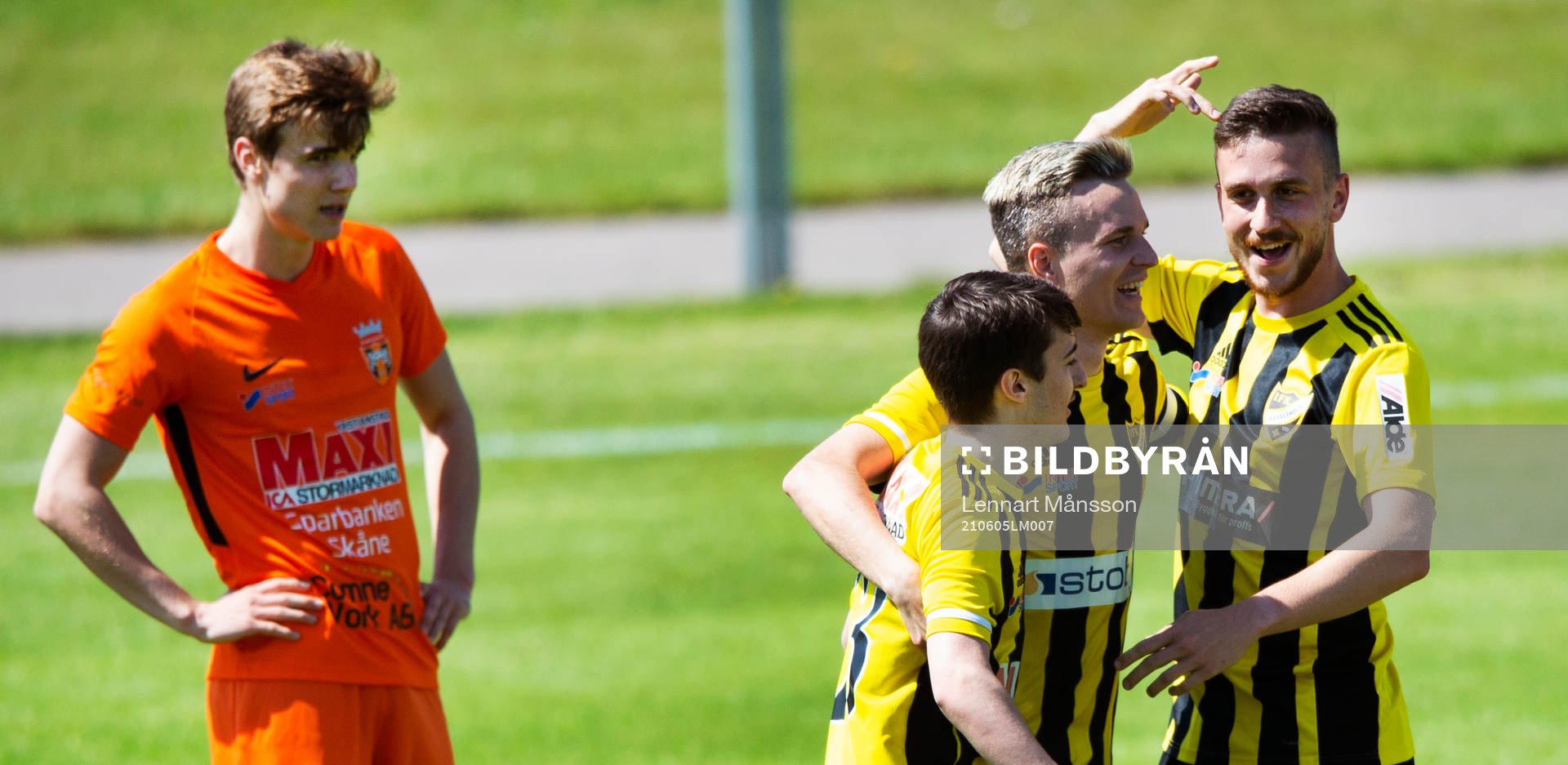 IFK Hässleholms Armin Culum har lagt in bollen som