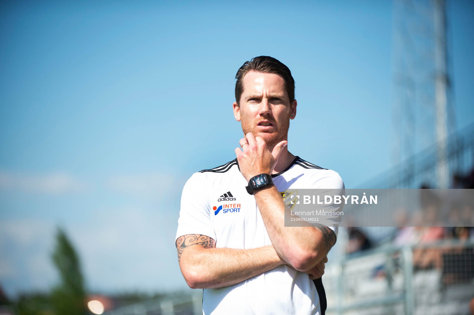 IFK Hässleholms tränare Johan Persson i matchen i division 2 Södra Götaland mellan IFK Hässleholm och Kristianstads FC i Hässleholm 5 juni 2021.