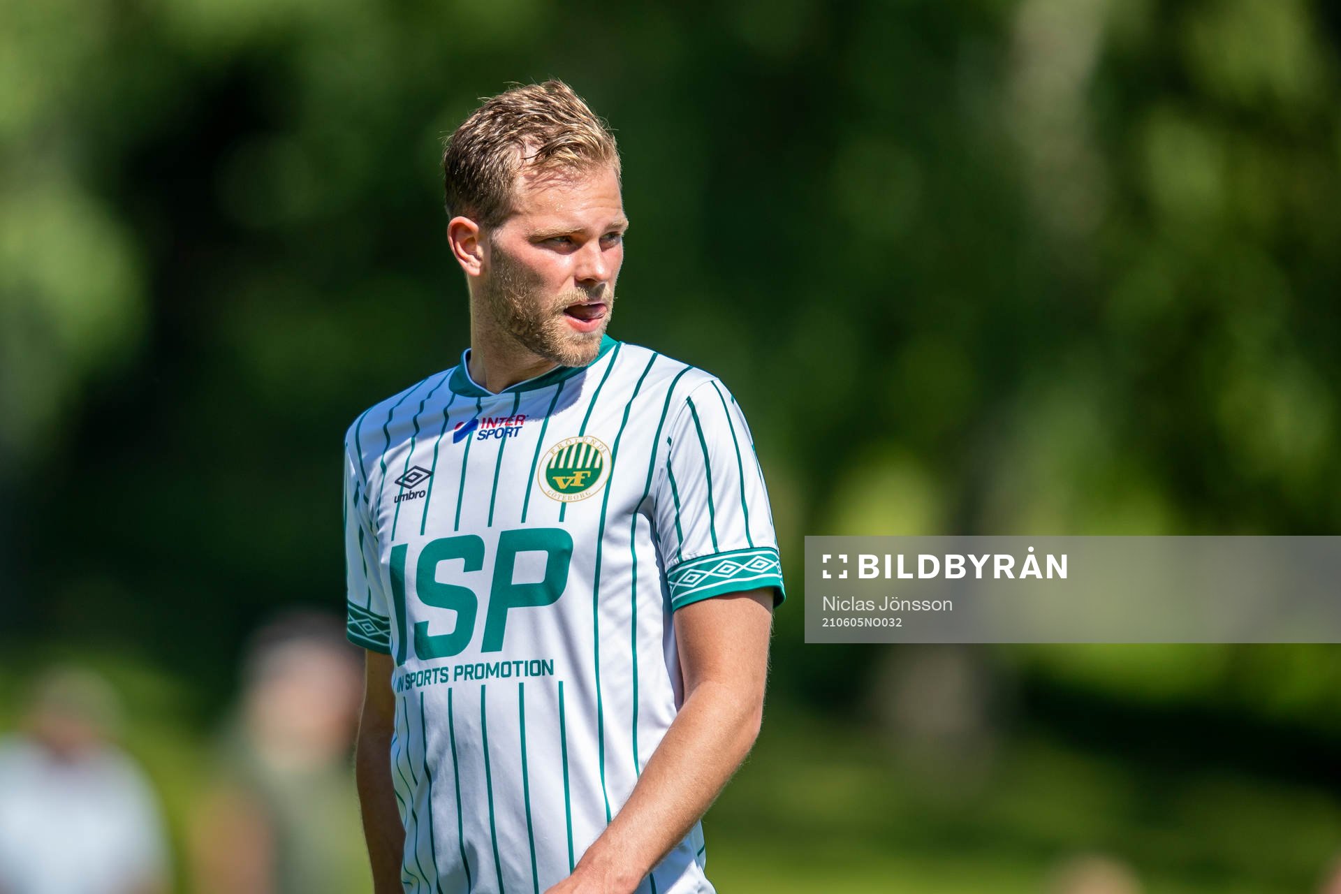 Västra frölundas Måns Olström under fotbollsmatchen i Division 2 mellan Eskilsminne och Västra Frölunda den 5 juni 2021 i Helsingborg.