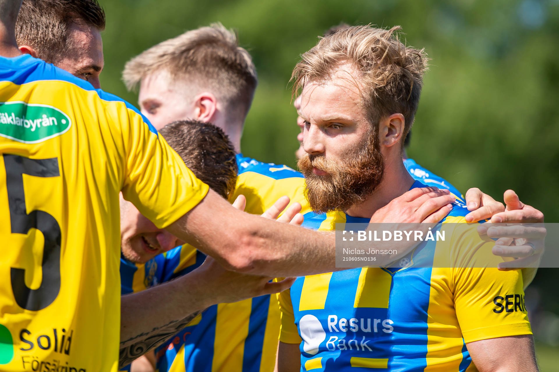 Eskilsminnes Emil Åberg jublar