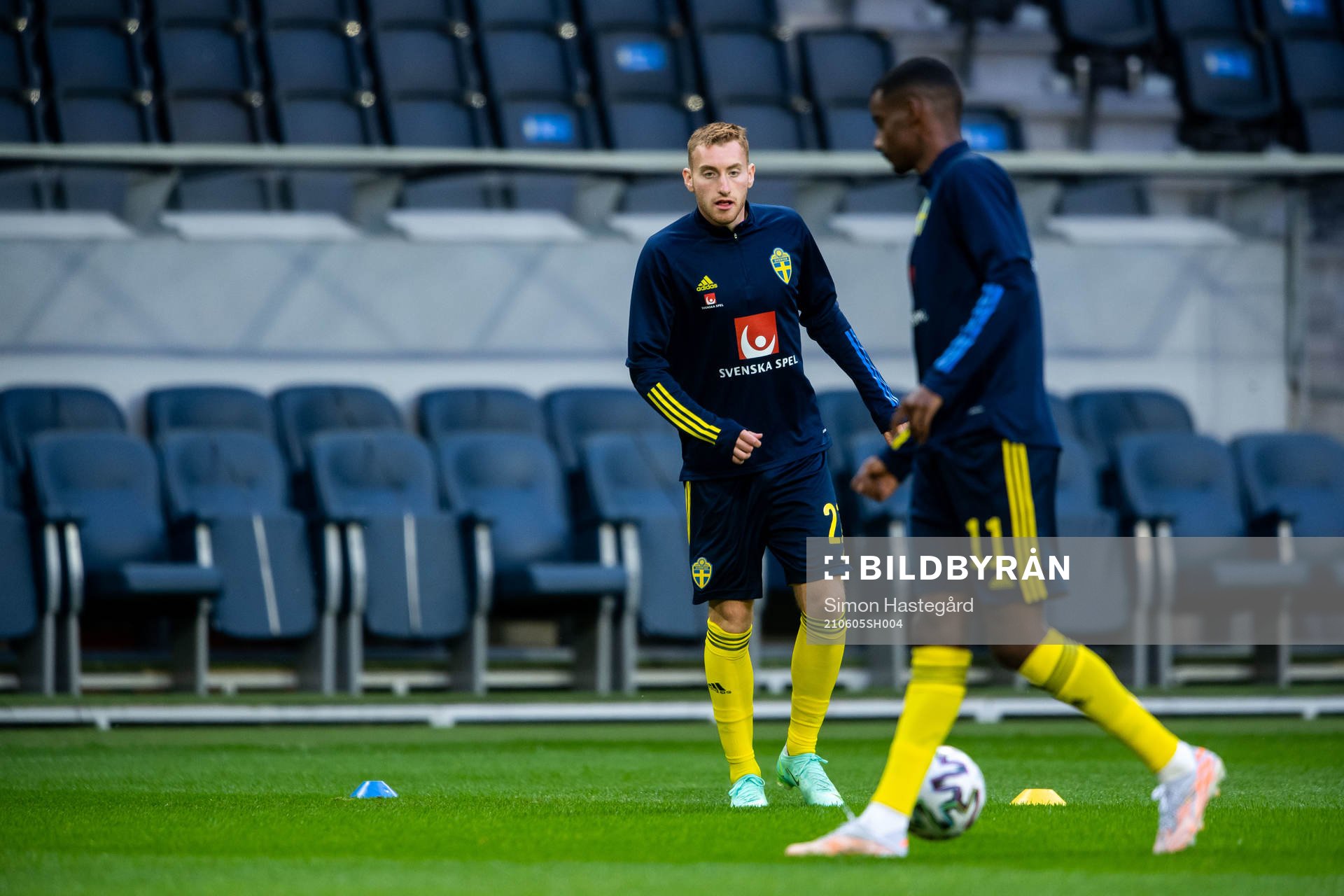 Dejan Kulusevski and Alexander Isak of Sweden