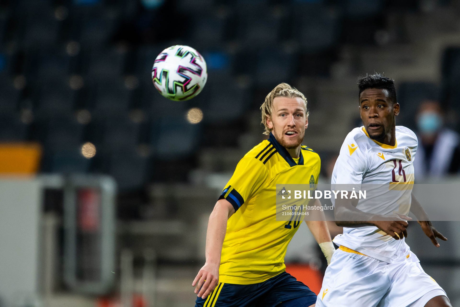 Emil Forsberg of Sweden and Jordi Joao Monroy Ararat of