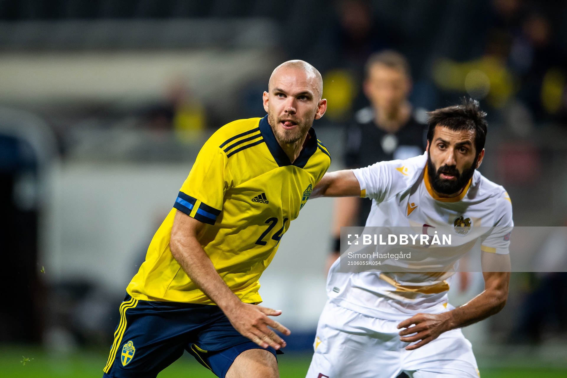Marcus Danielson of Sweden and Artak Grigoryan of Armenia