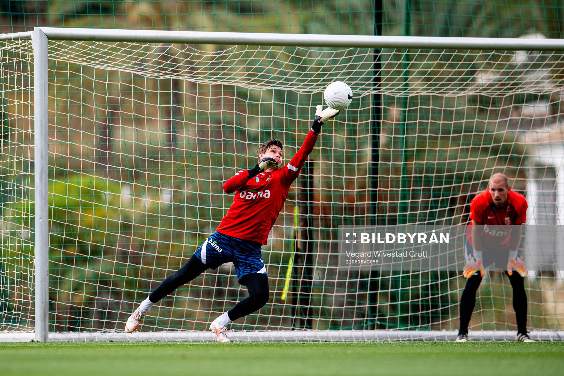 Goalkeepers Per Kristian Bråtveit and André Hansen of the