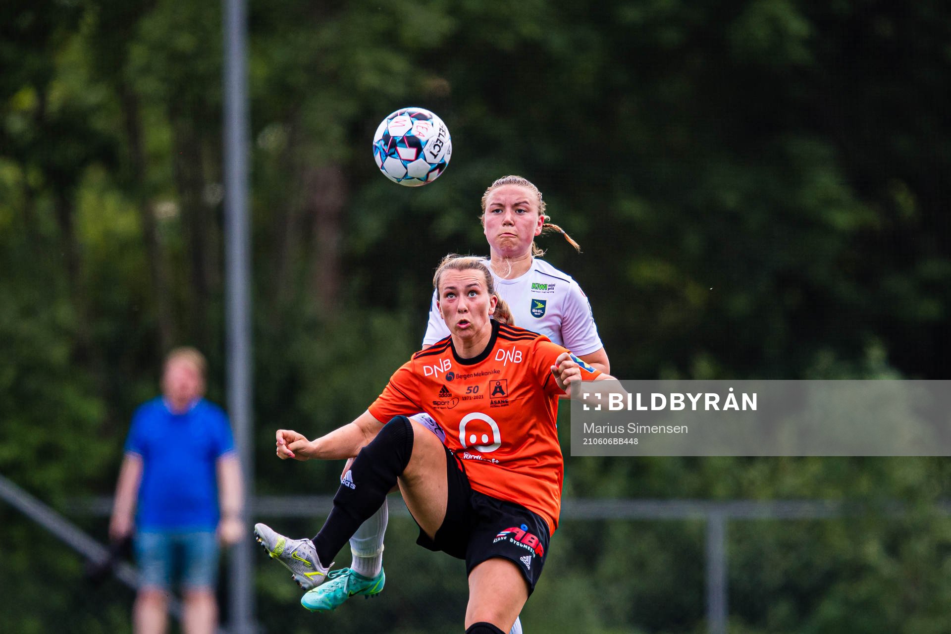 Katarina Dybvik Sunde of Åsane and Karianne Selseth of