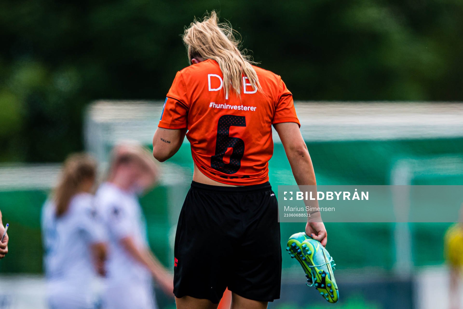 Dina Fosso Dale of Åsane looks dejected