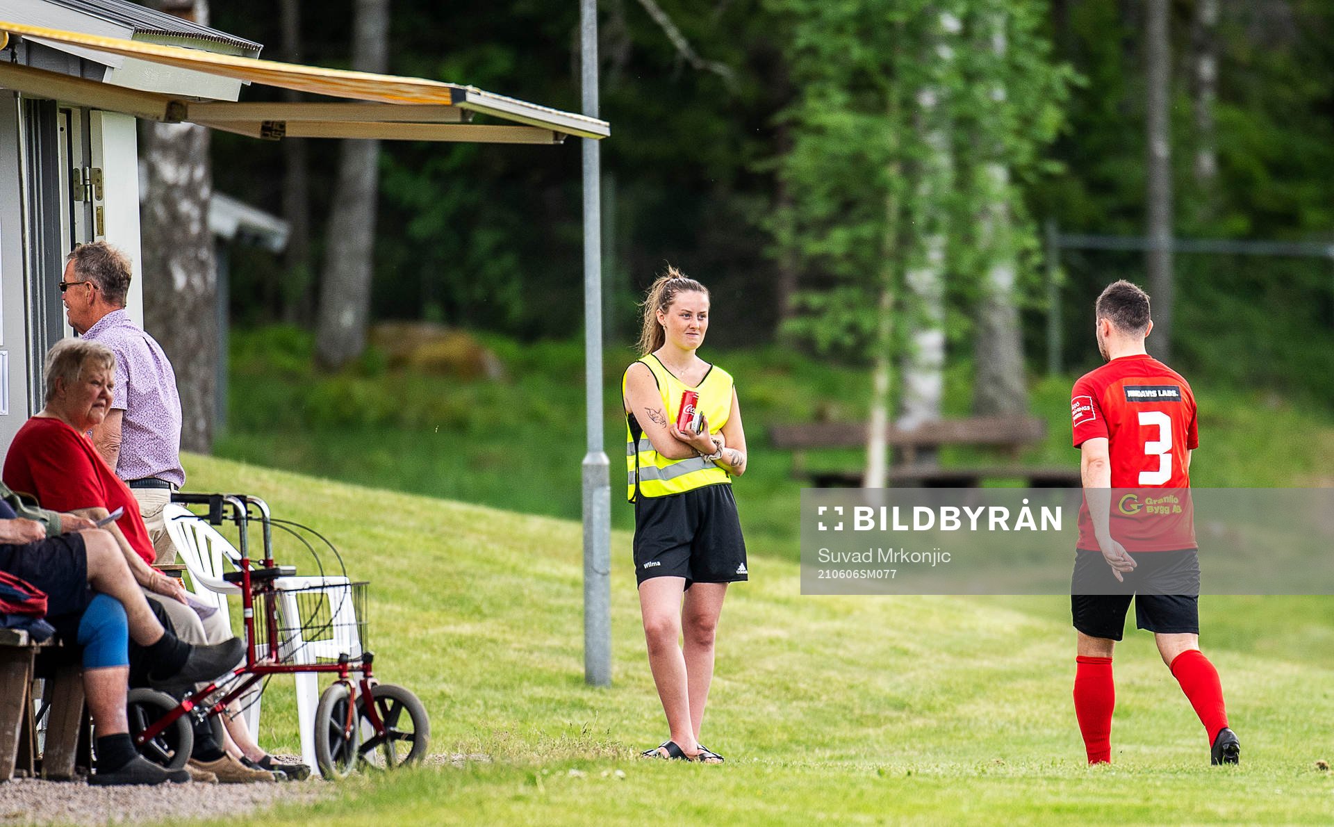 Åryds Elvedin Mesinovic lämnar planen
