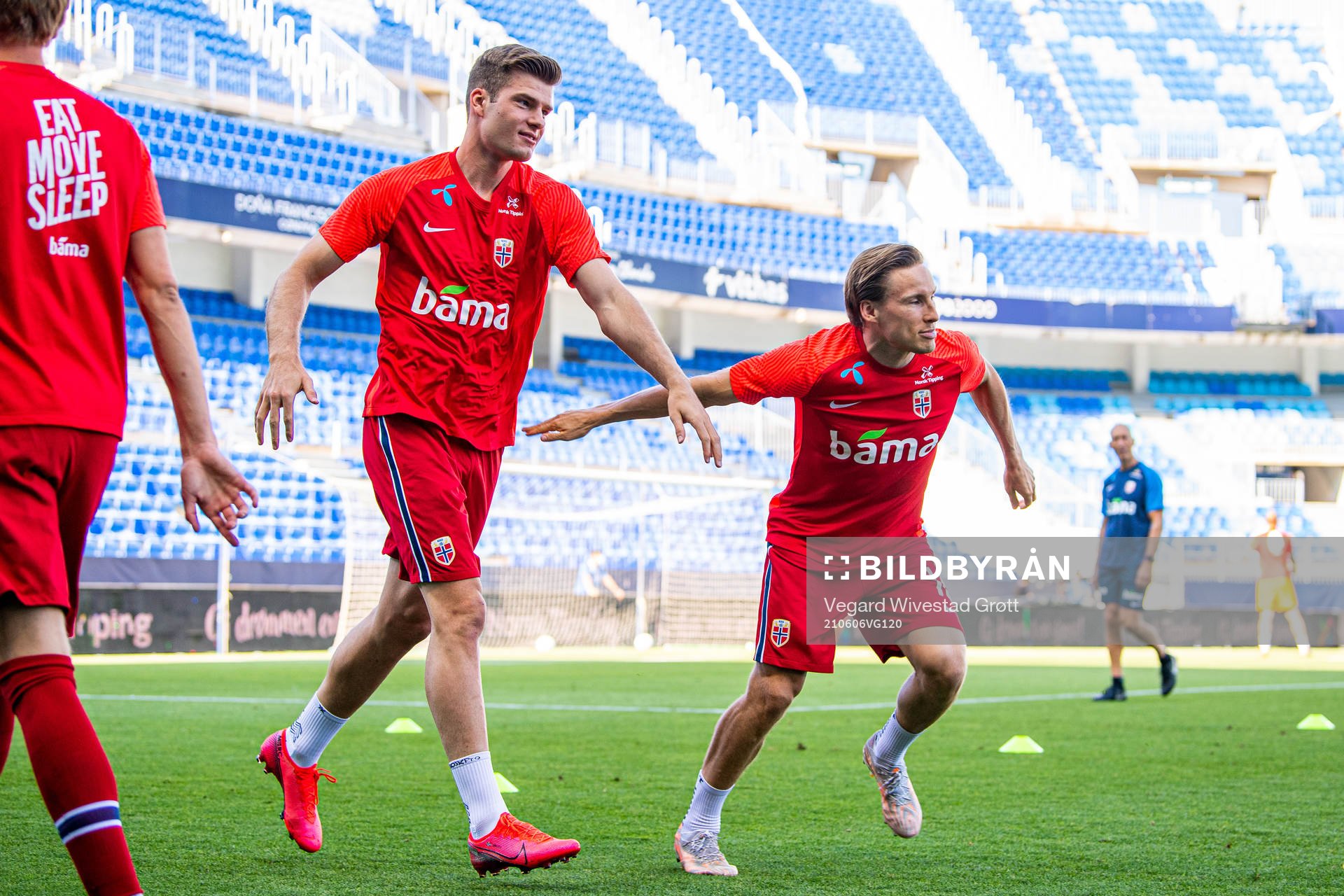 Alexander Sørloth and Jonas Svensson of Norway
