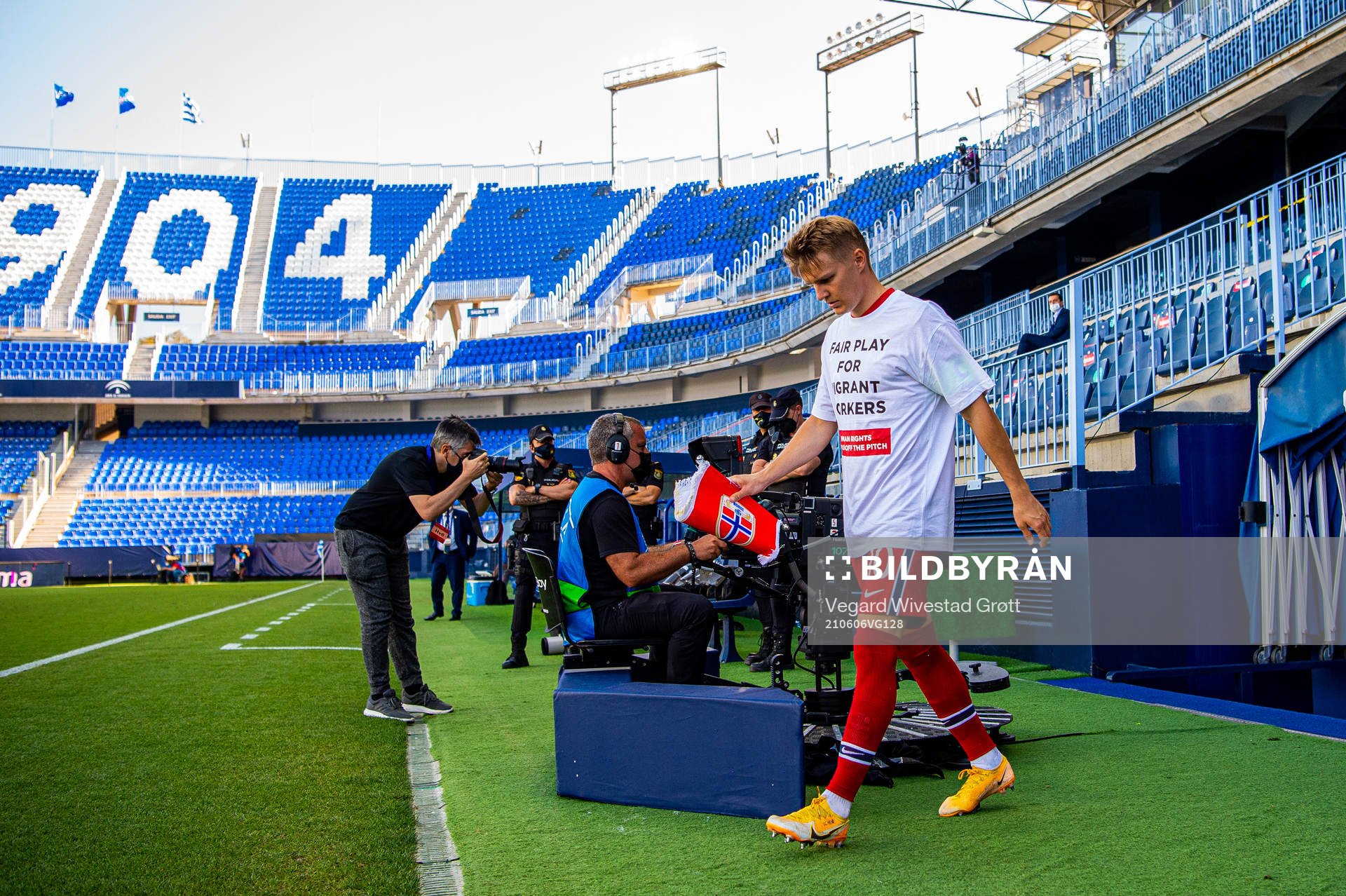 Martin Ødegaard of Norway wearing a t-shirt with the