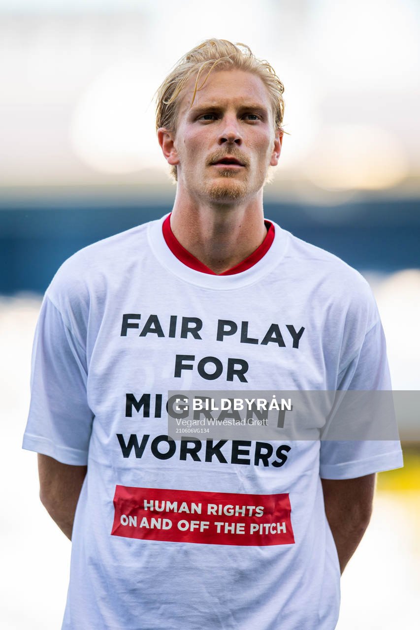 Morten Thorsby of Norway wearing a t-shirt with the message