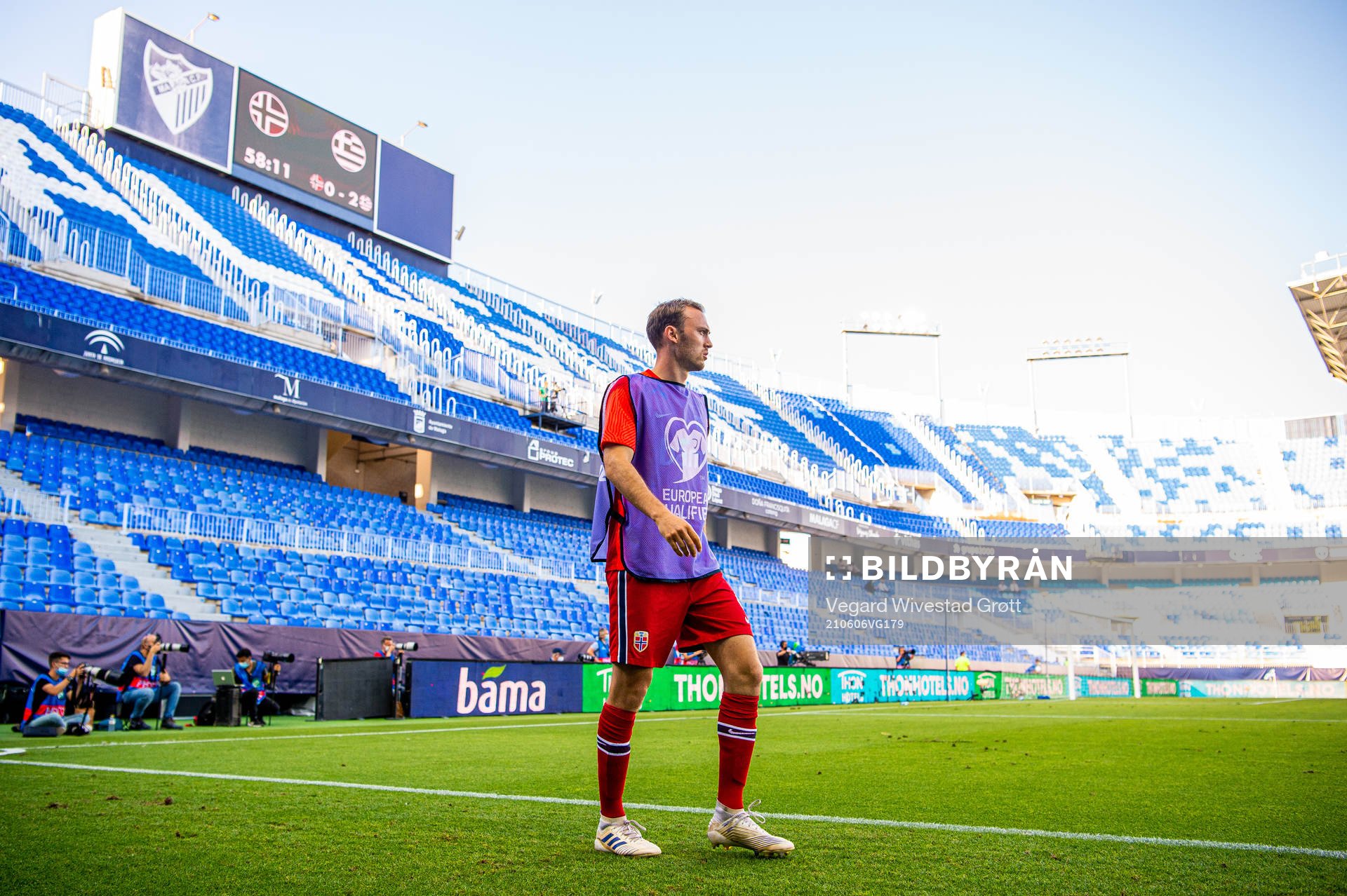Fredrik Aursnes of Norway warms up
