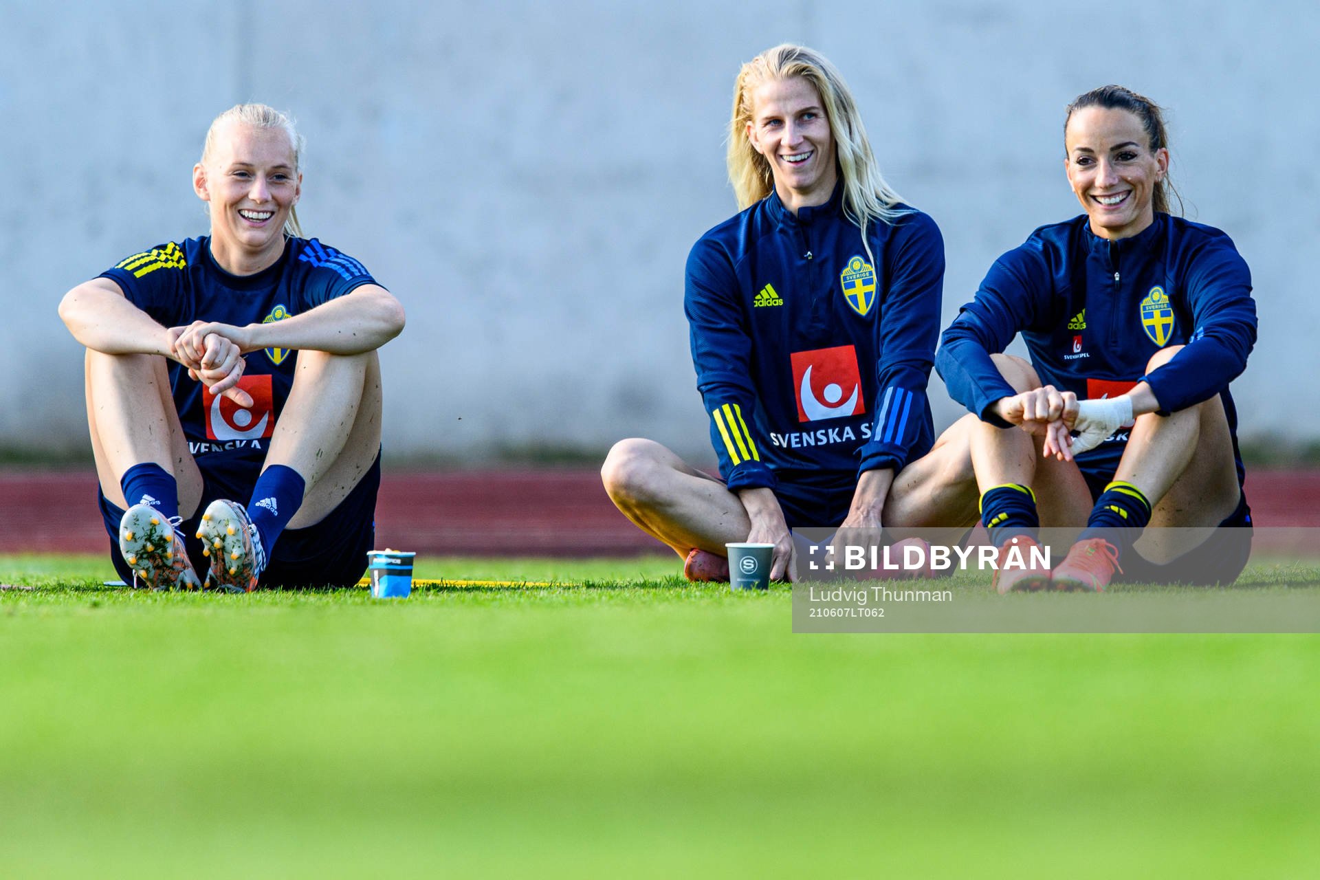 Stina Blackstenius, Sofia Jakobsson and Kosovare Asllani of