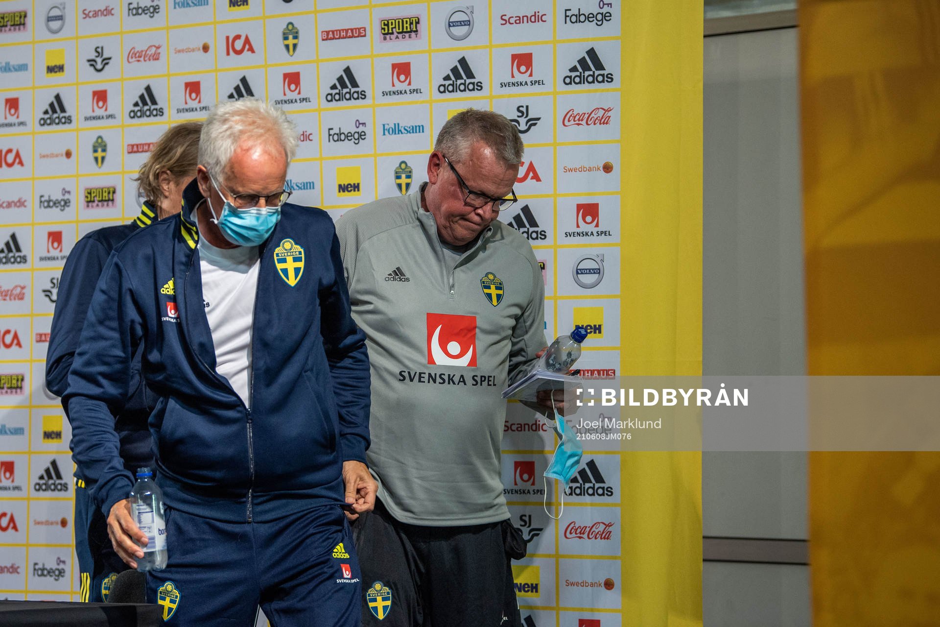 Team manager Stefan Pettersson, Janne Andersson, head coach