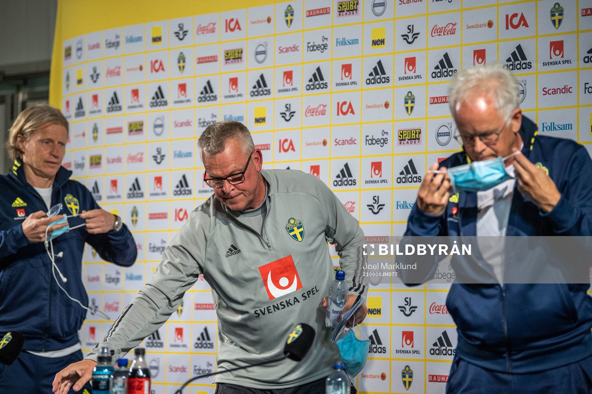 Team manager Stefan Pettersson, Janne Andersson, head coach