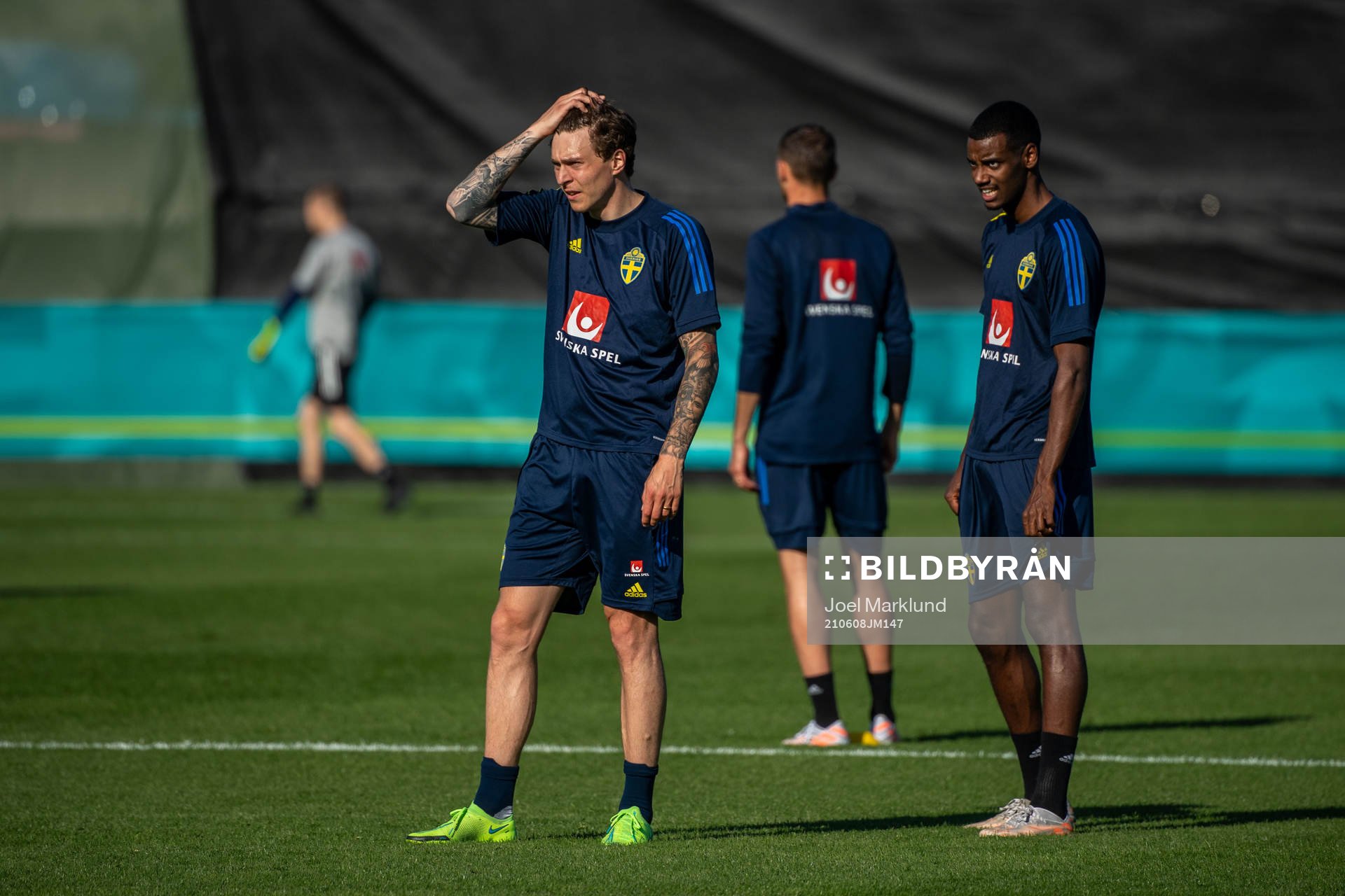 Viktor Nilsson Lindelöf and Alexander Isak of the Swedish