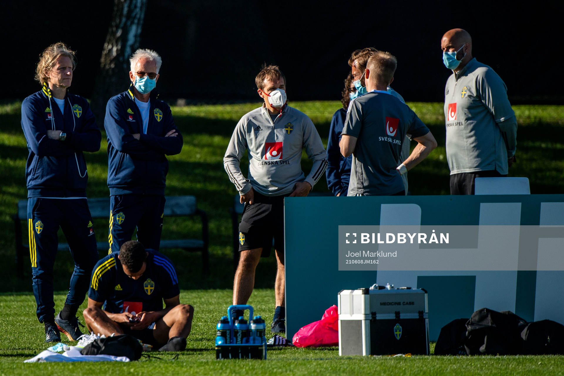 Team doctor Anders Valentin and Doctor Jonas Werner of the