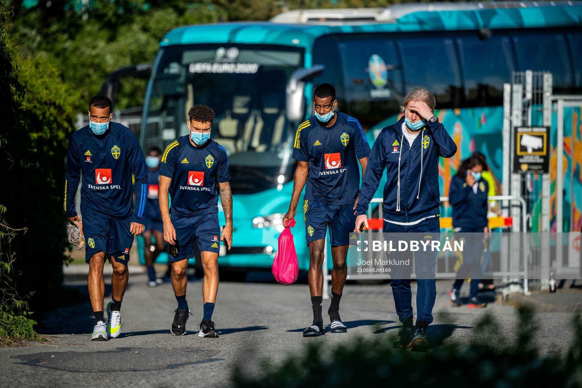 Robin Quaison, Jordan Larsson, Alexander Isak and team
