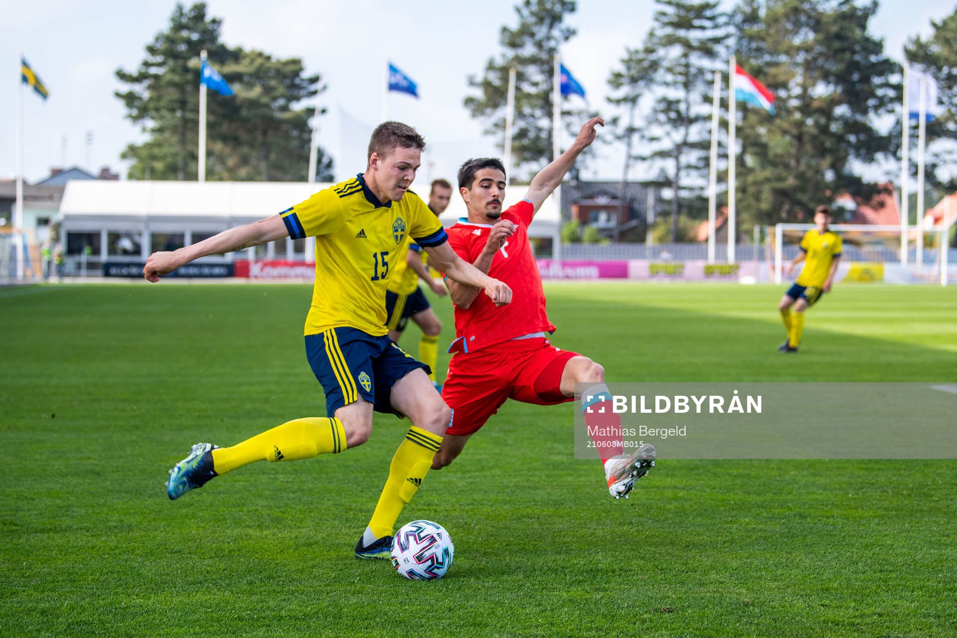 Emil Holm of Sweden and Lucas Correia of Luxembourg