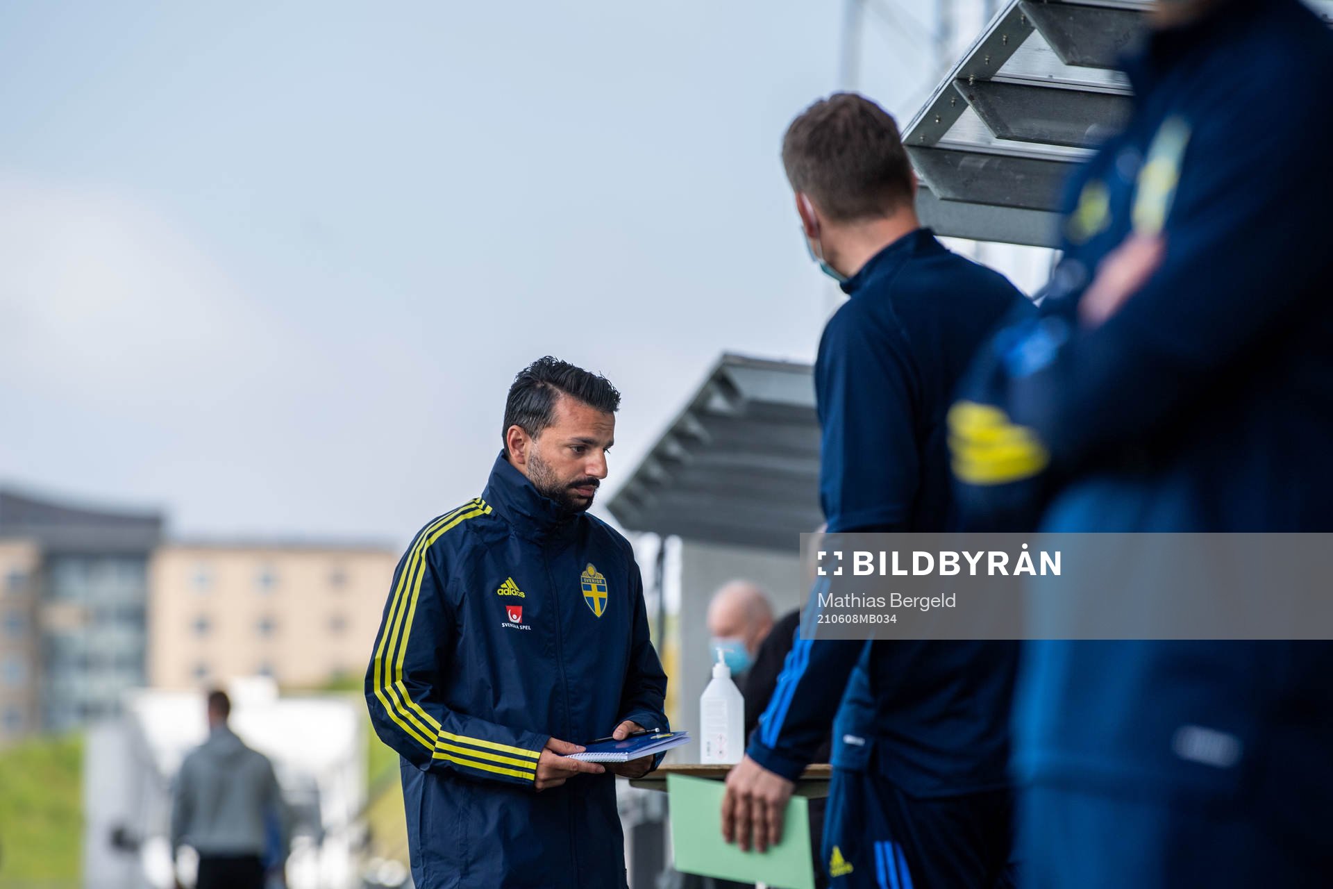 Poya Asbaghi, head coach