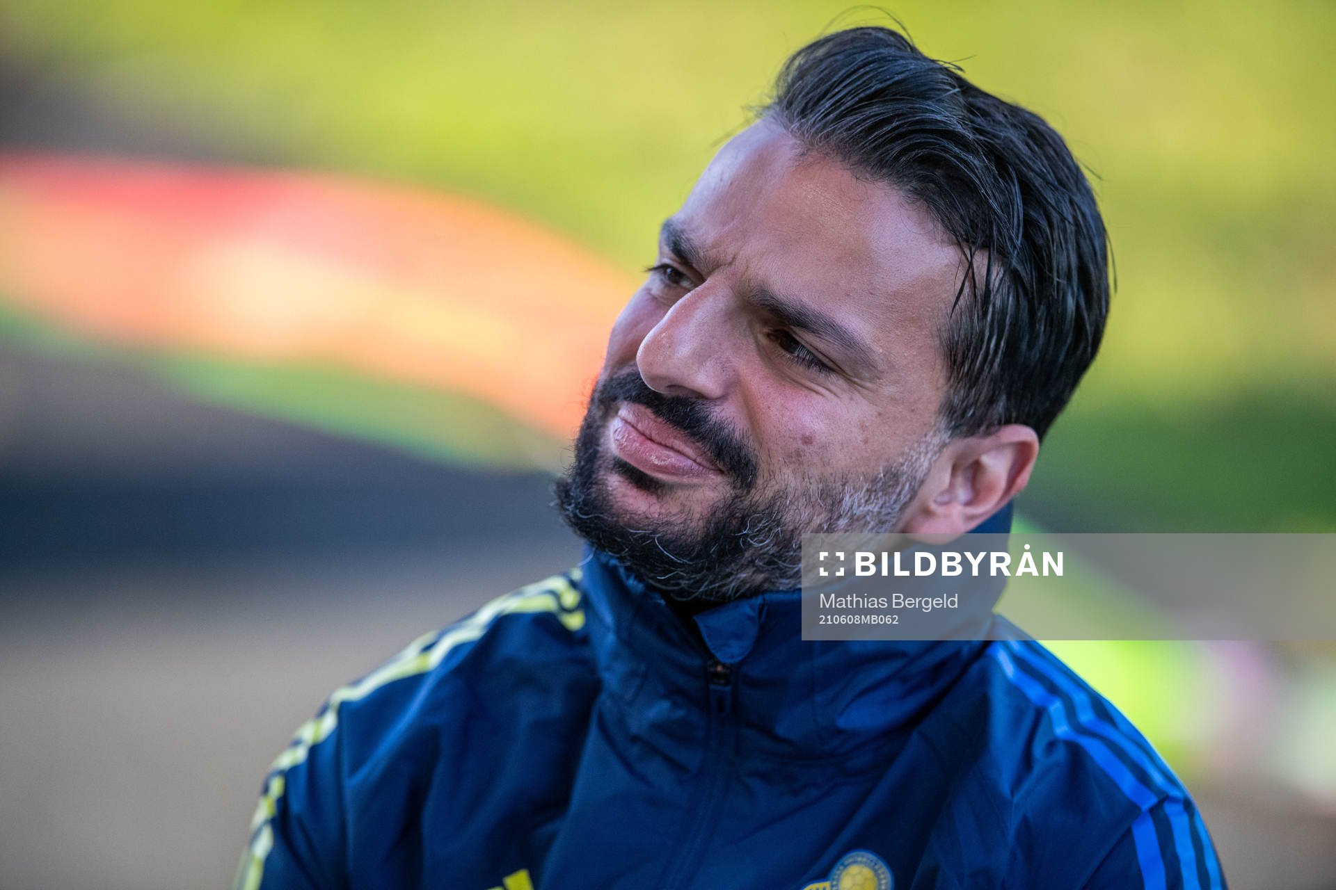 Poya Asbaghi, head coach of Sweden