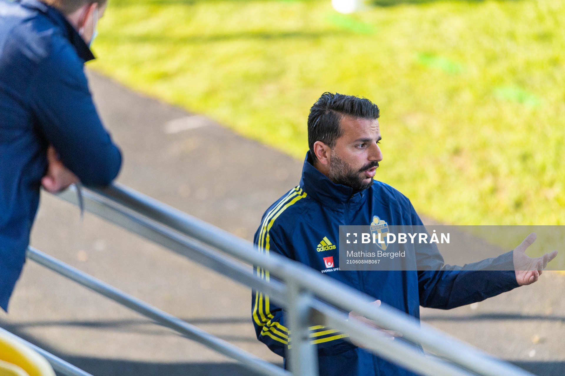 Poya Asbaghi, head coach of Sweden, is interviewed