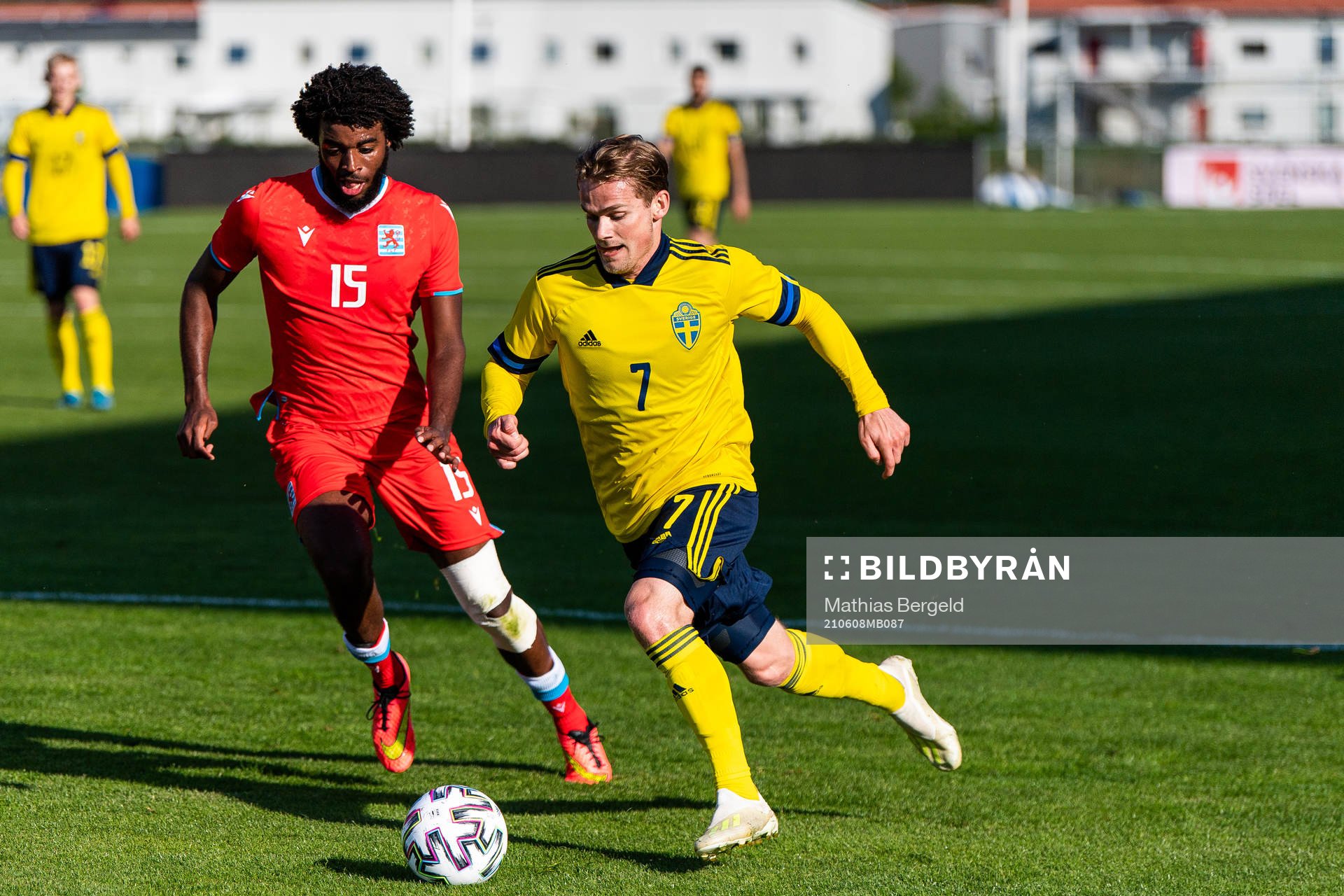 Gianni Medina of Luxembourg and Hampus Finndell of Sweden