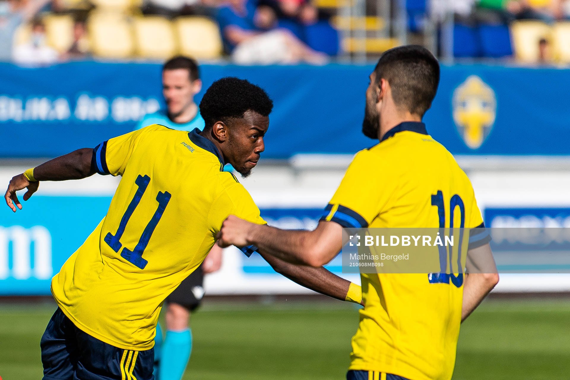 Anthony Elanga of Sweden celebrates