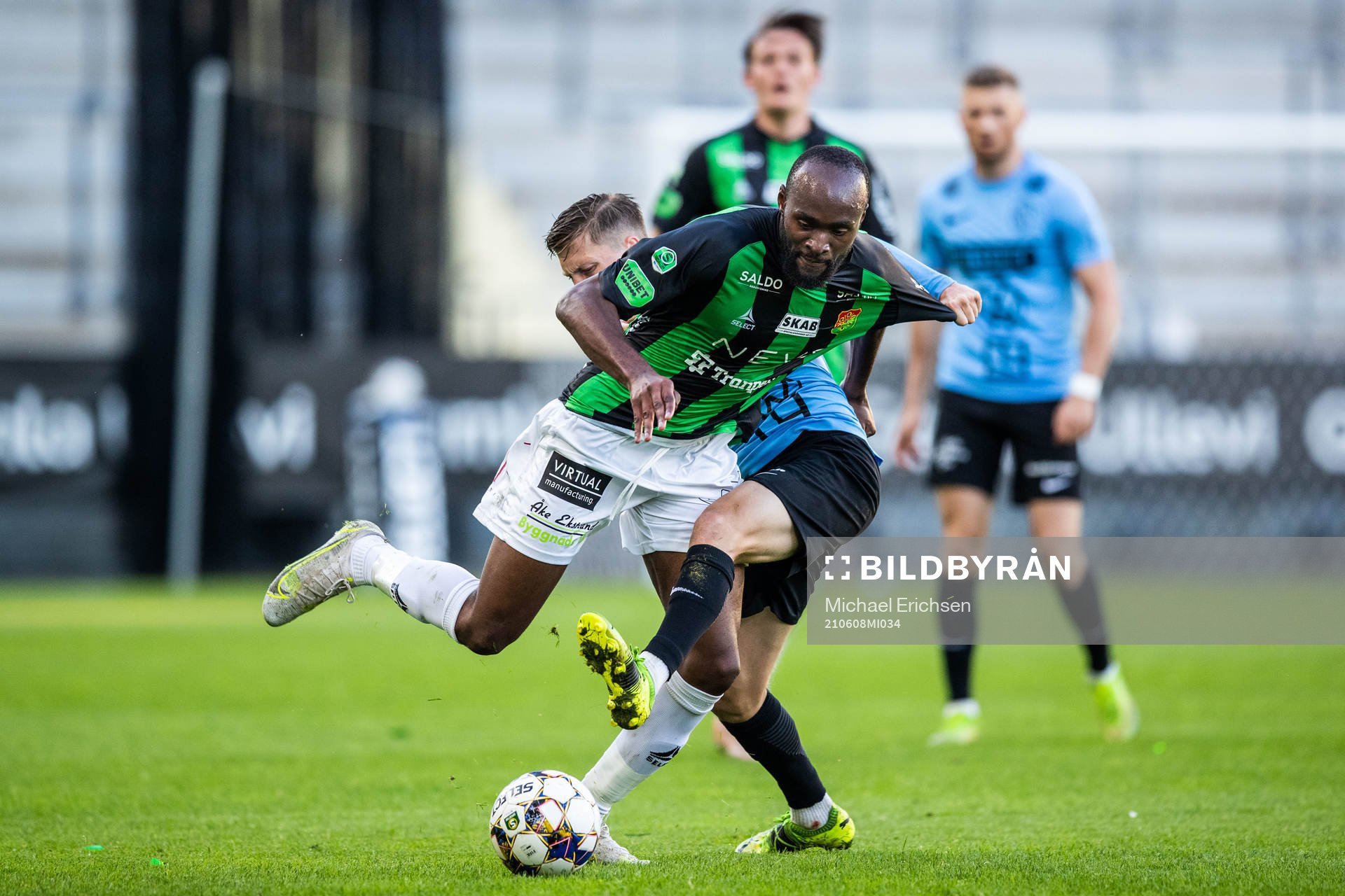 GAIS Boris Lumbana och Landskronas Kevin Jensen