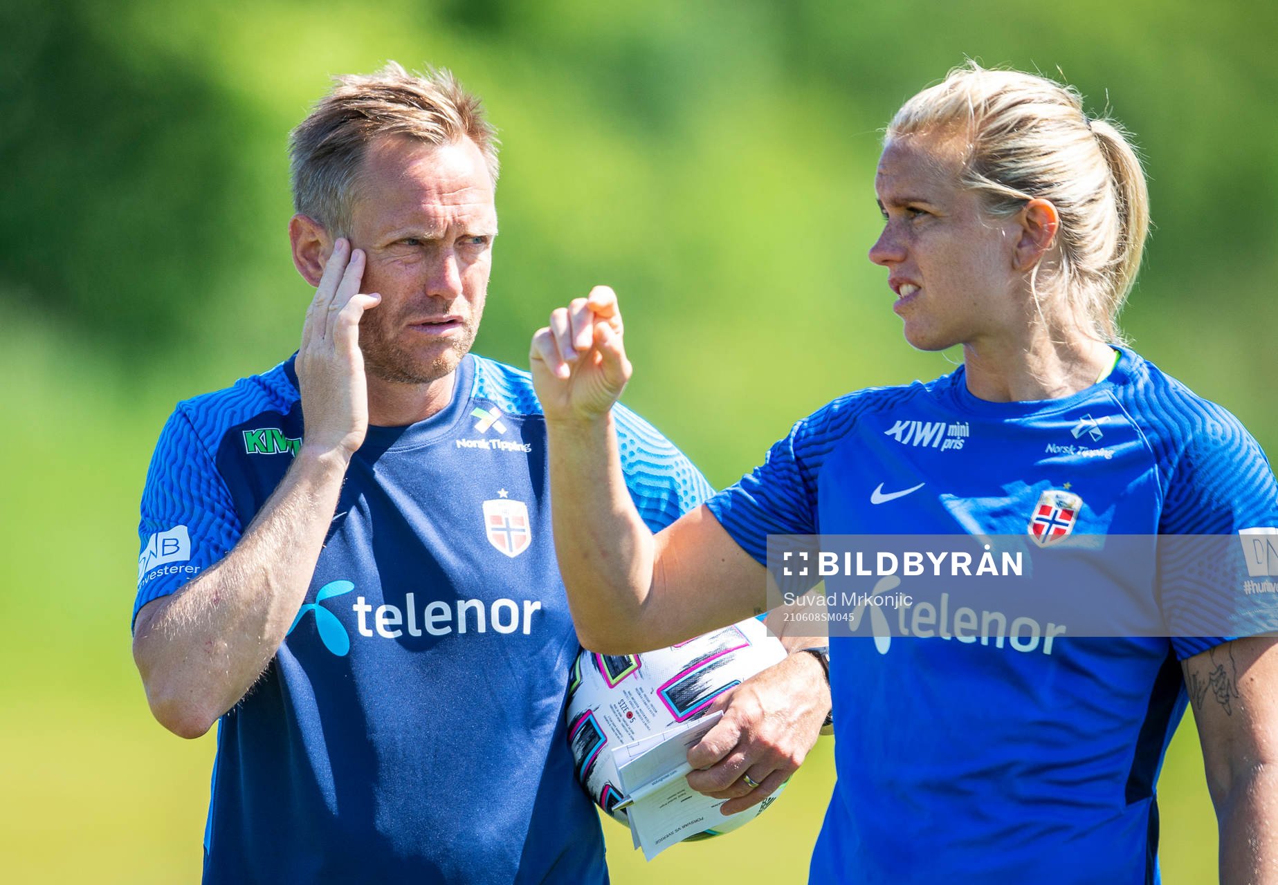 Headcoach Martin Sjögren and Elise Hove Thorsnes of the